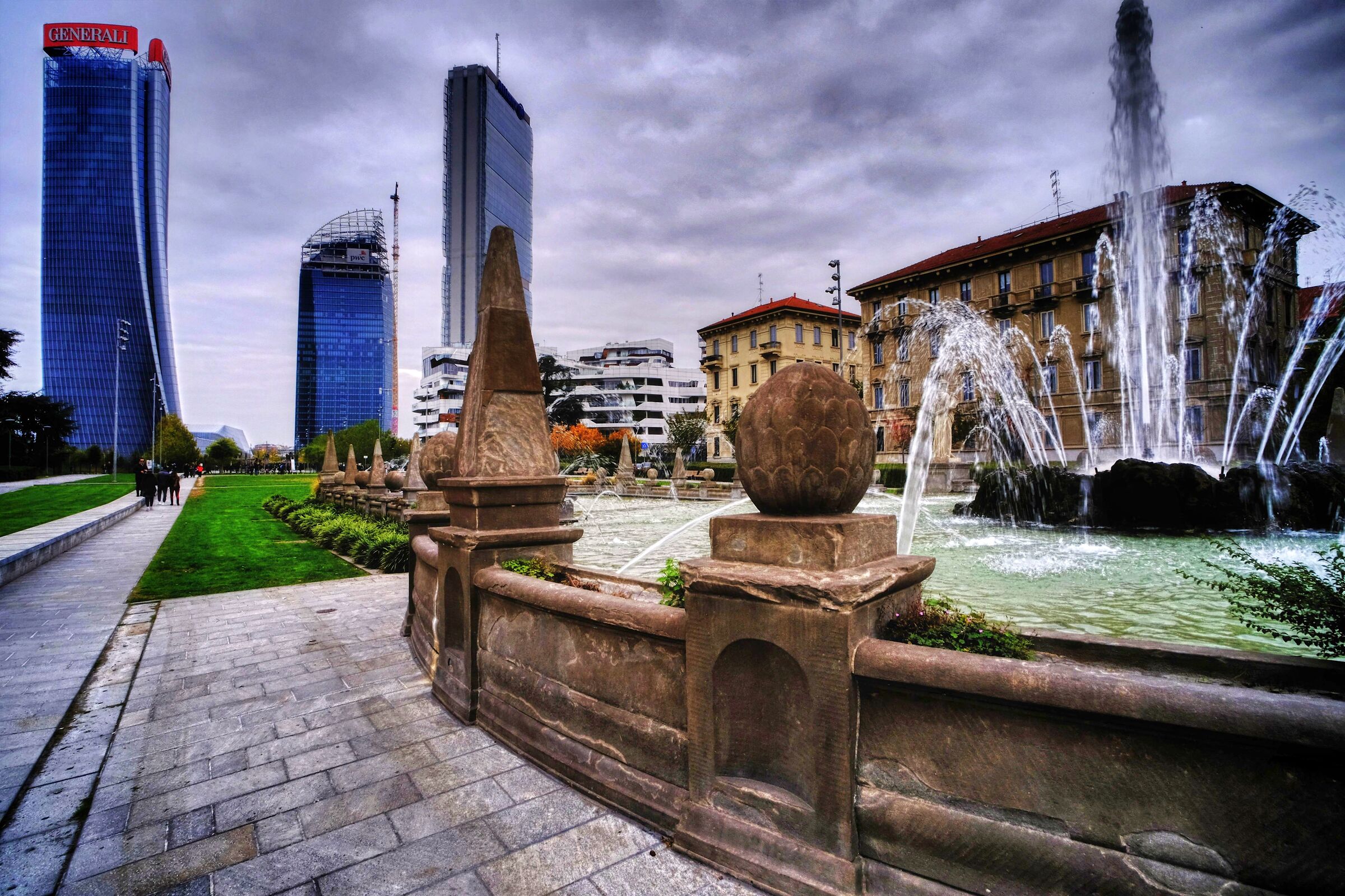 FOUNTAIN 4 SEASONS . CITY LIFE MILAN