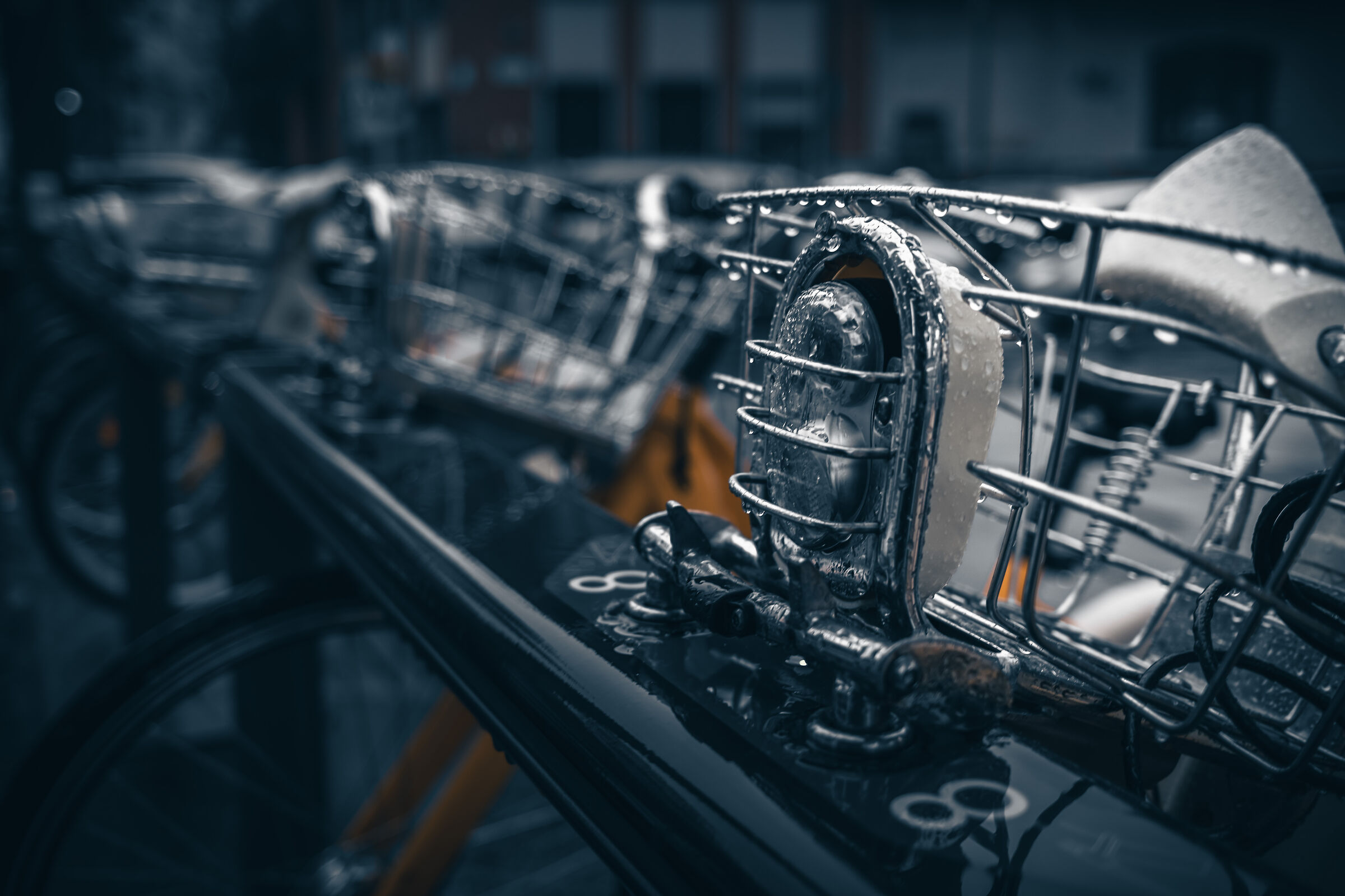 Biciclette sotto la pioggia