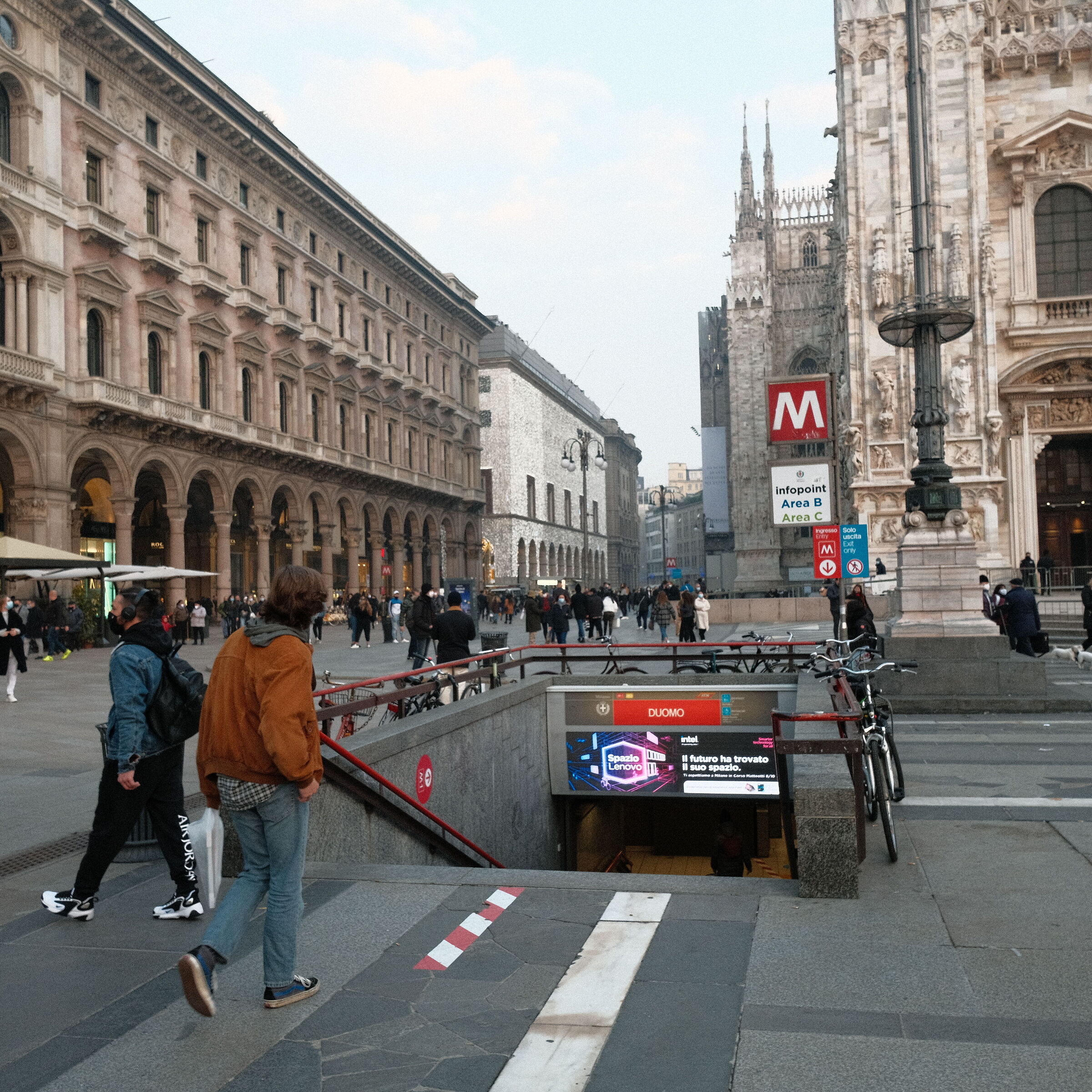 Milan, Piazza Duomo - December 2020