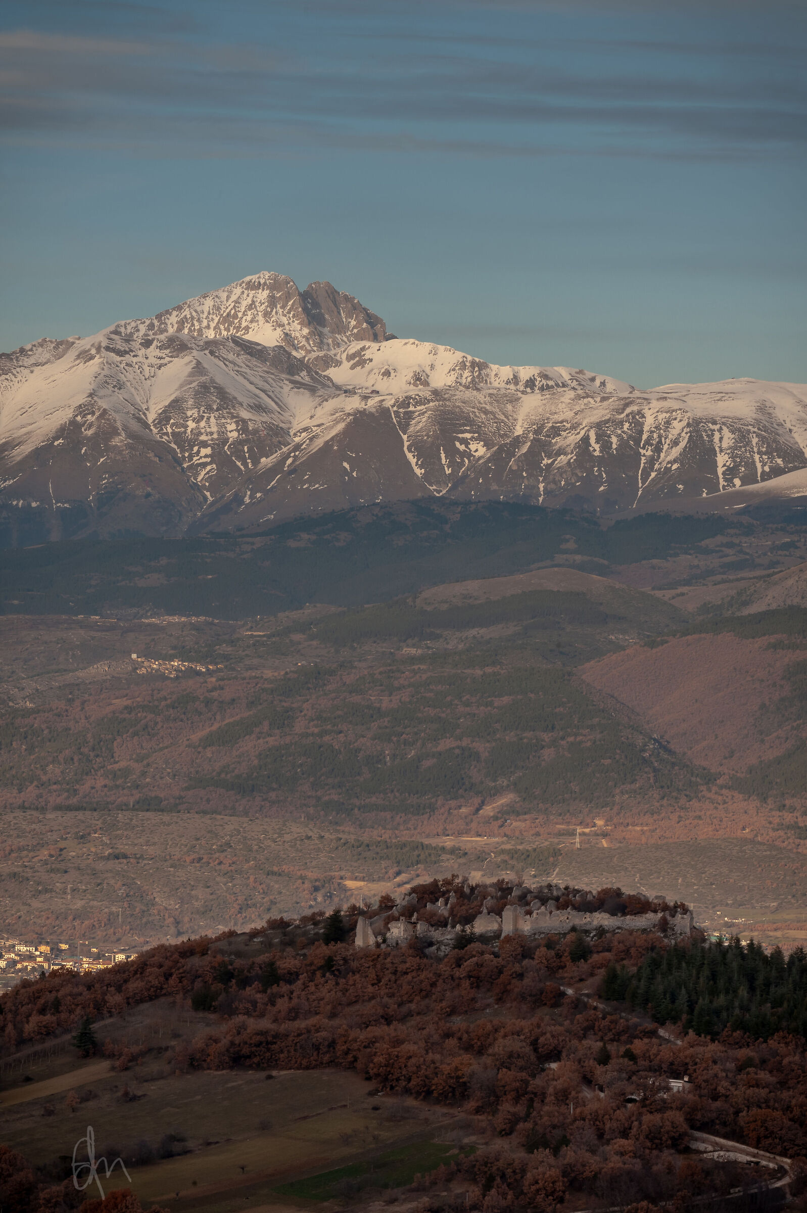 Ninety-nine fortresses