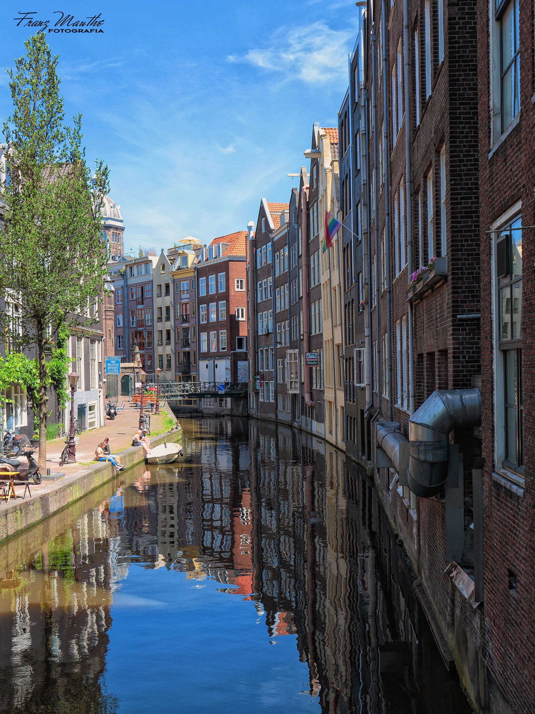 Amsterdam - Un canale curvo
