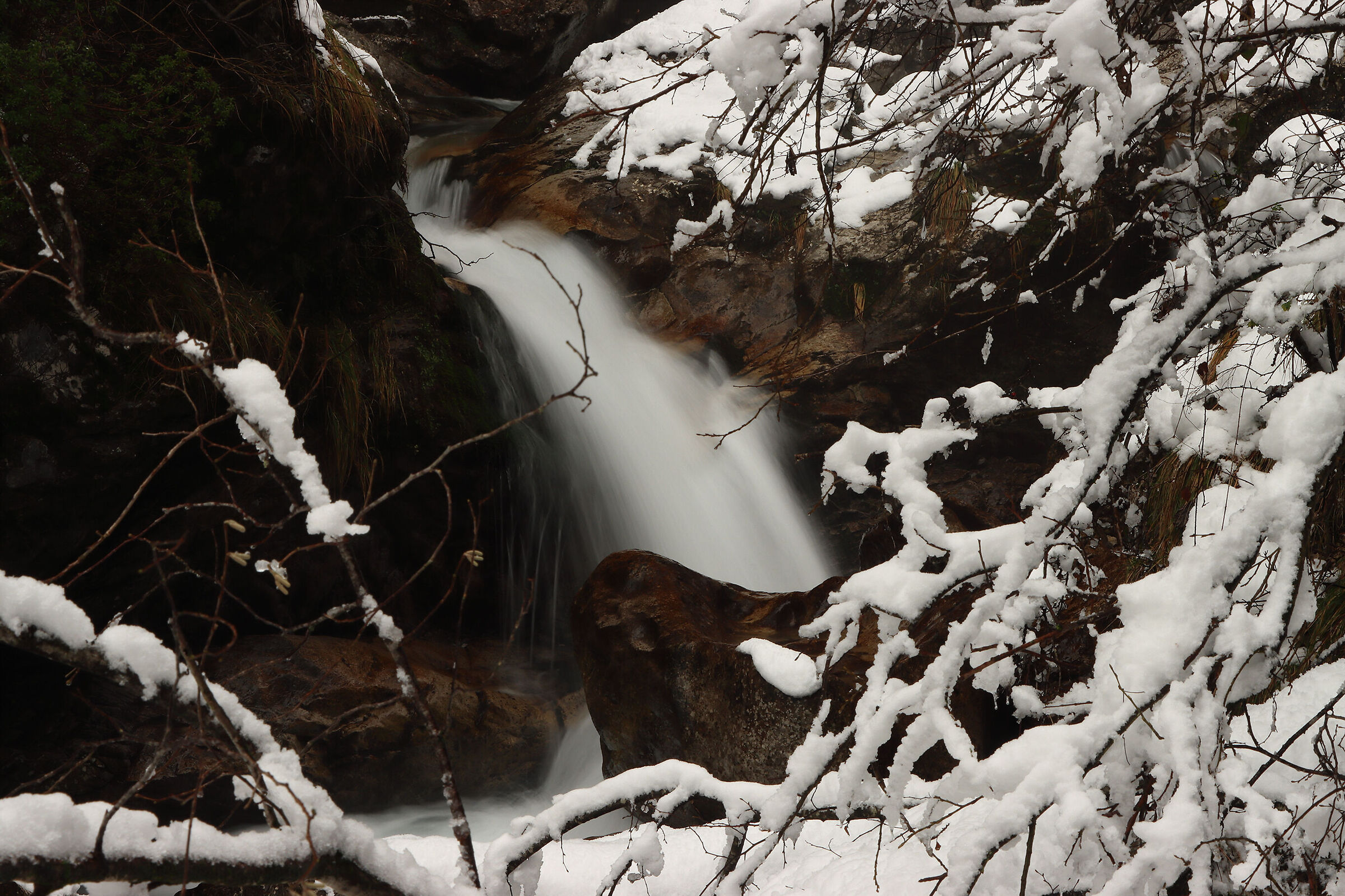 V A L V E R T O V A - tra neve e acqua
