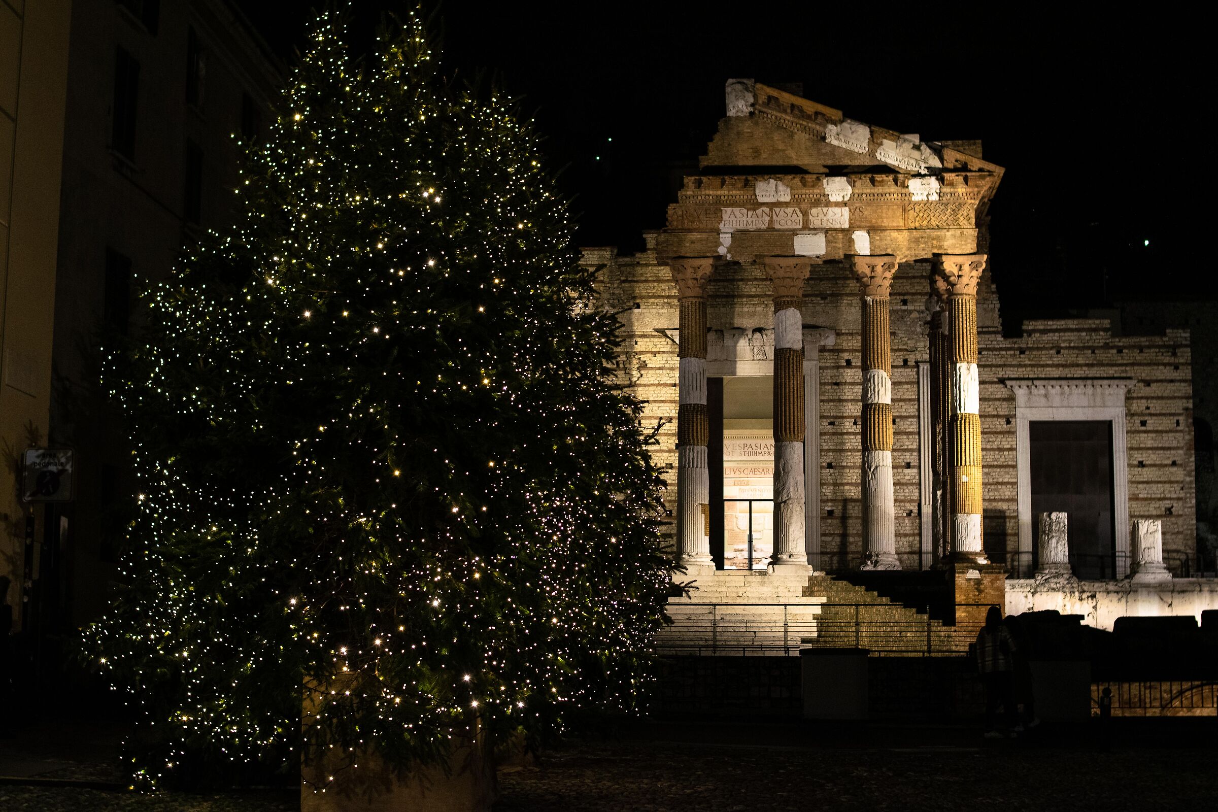 Brescia: Capitolium and Christmas tree