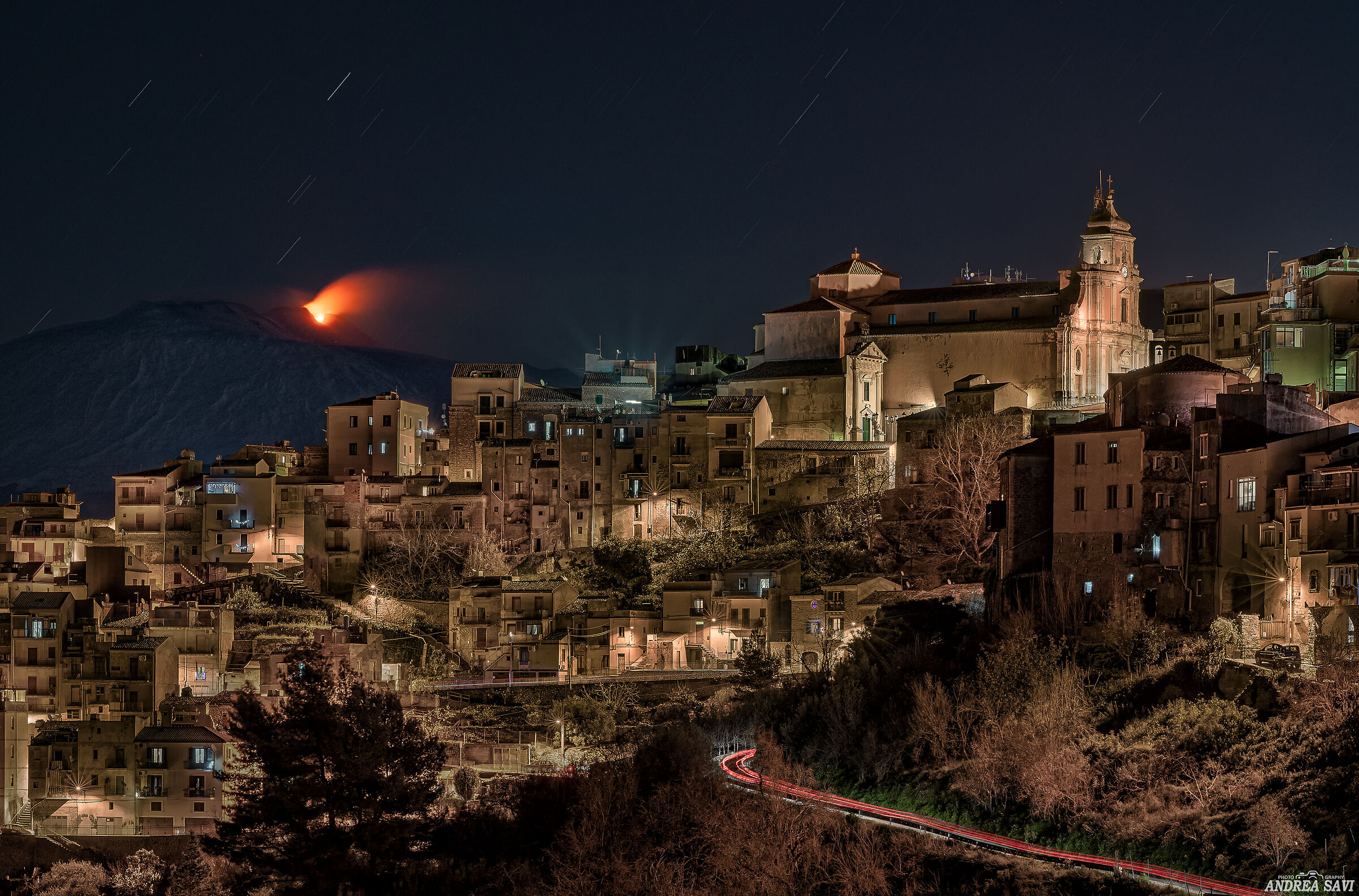Centuripe (EN) - Nocturnal with Etna erupting
