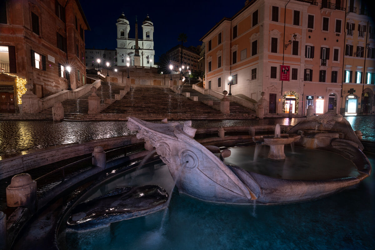 Spanish Steps before dawn