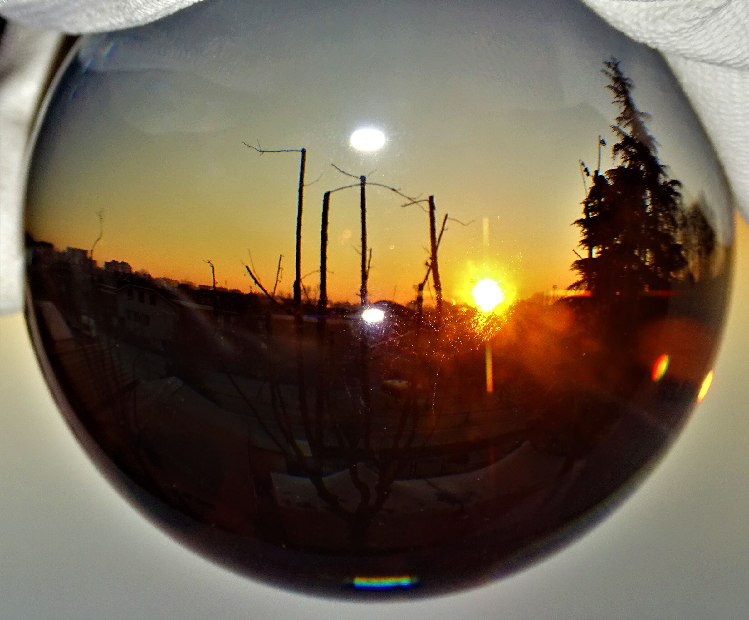 l'alba di stamani 08.01.2021 in una sfera di cristallo.