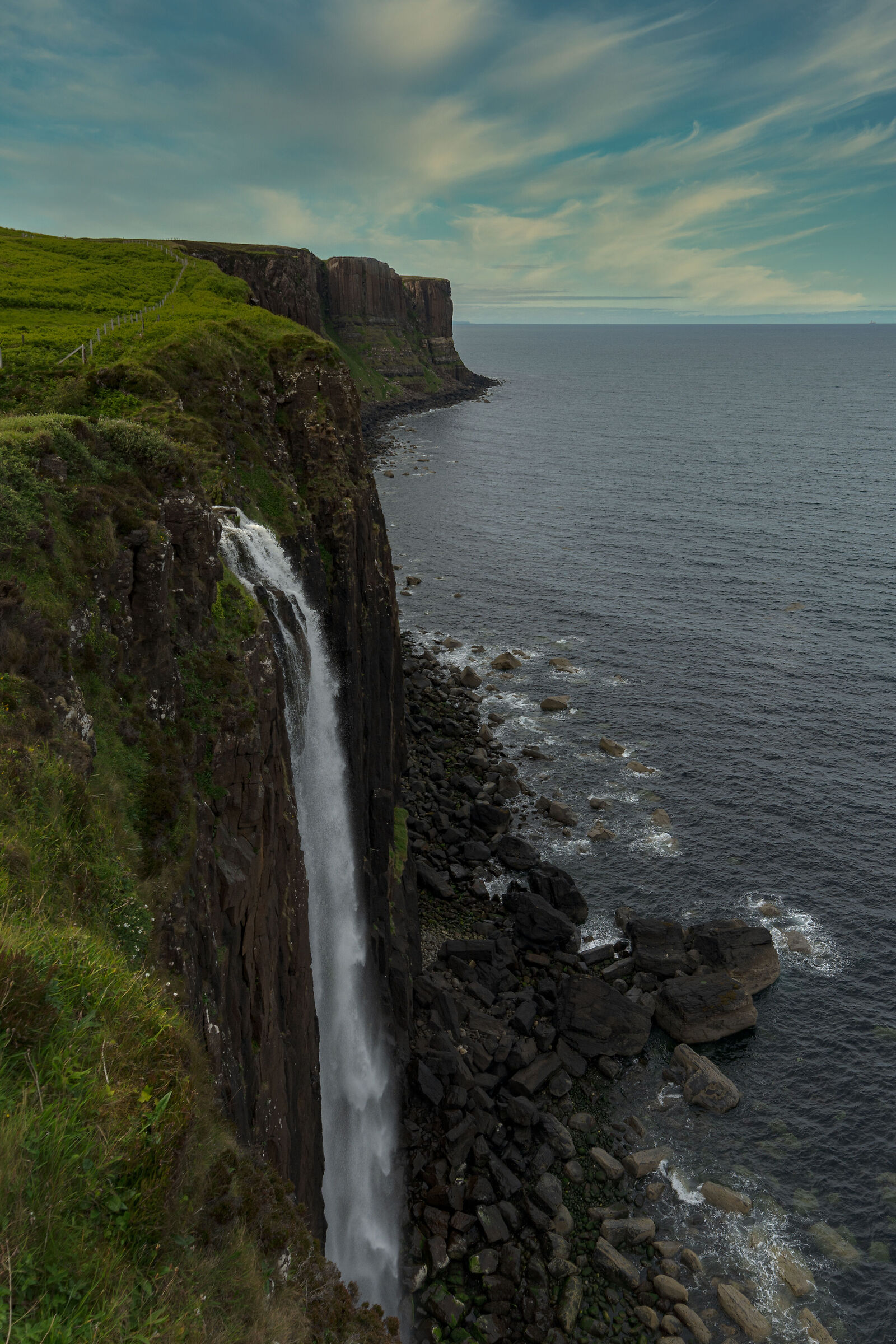 Cascata sull'oceano