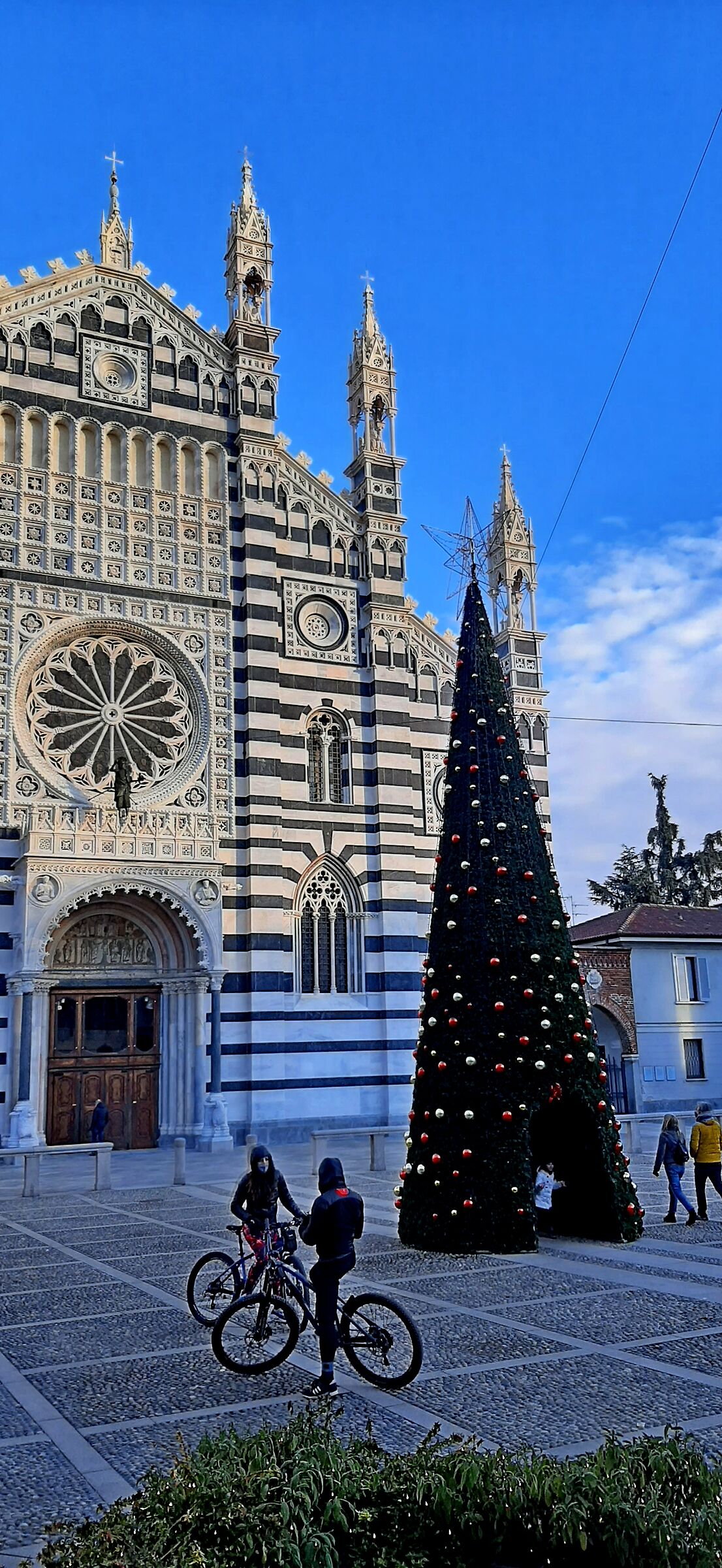two chatter in the square