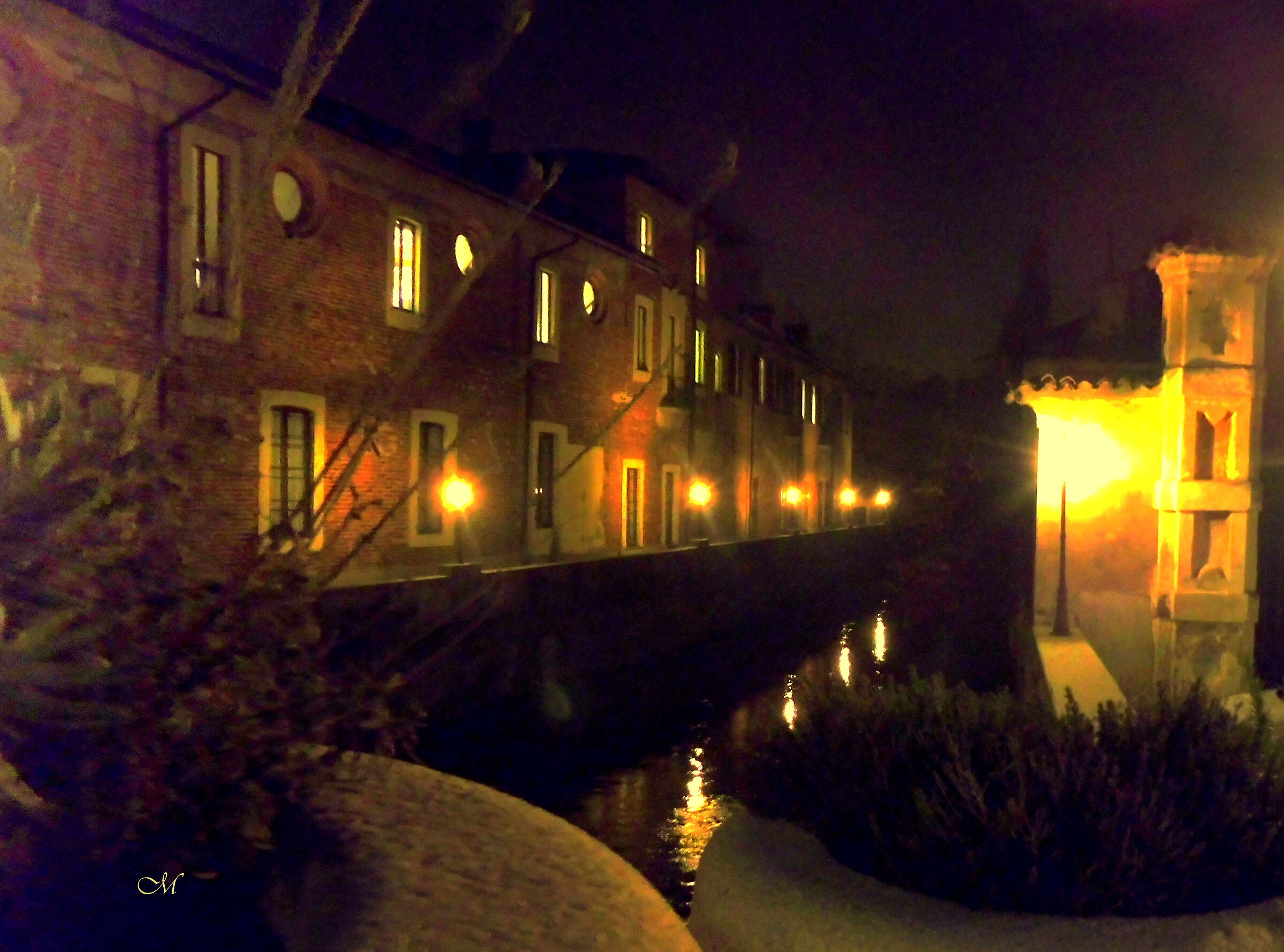 Fiume Olona di sera