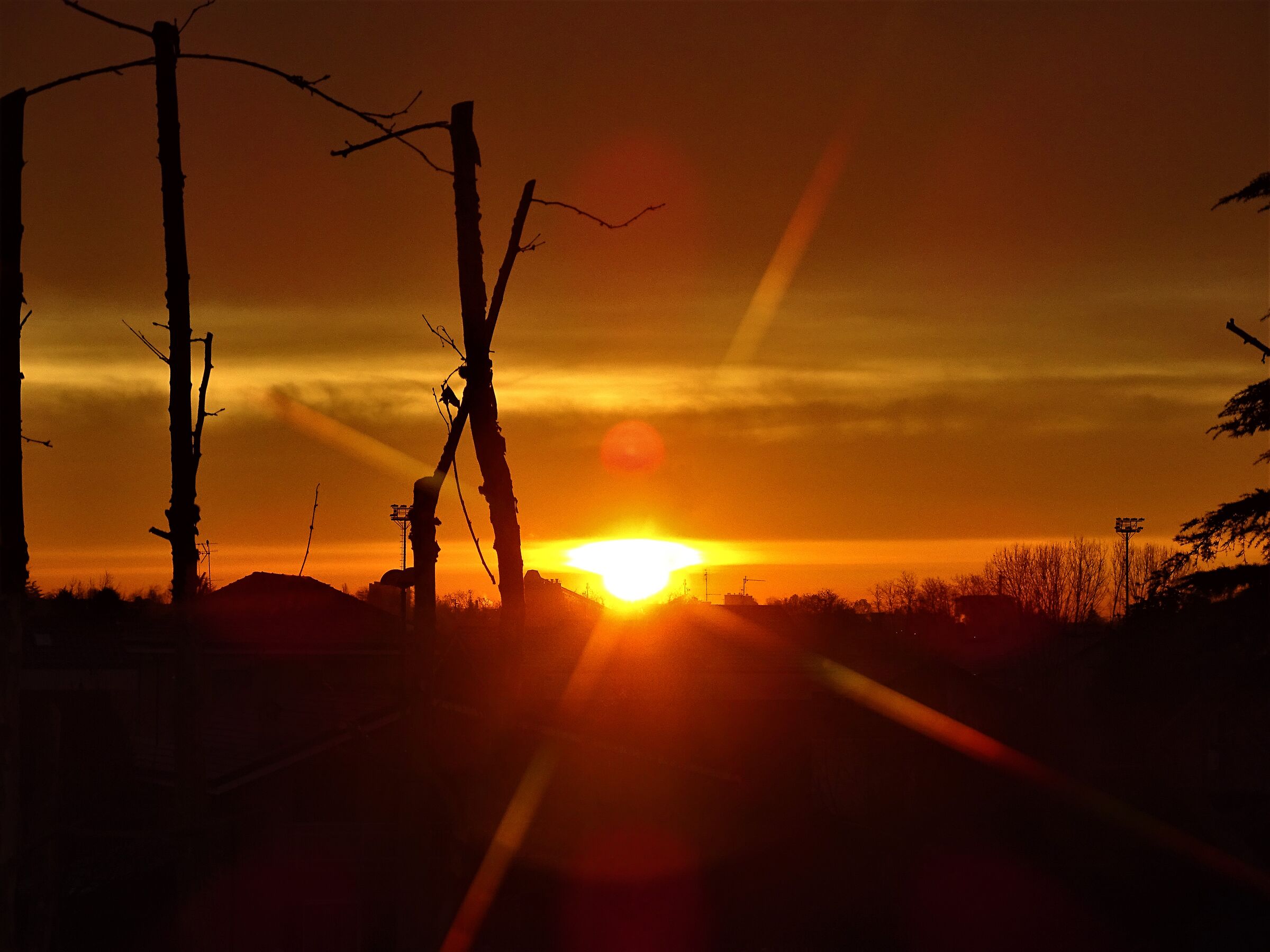 esplosione del sole..