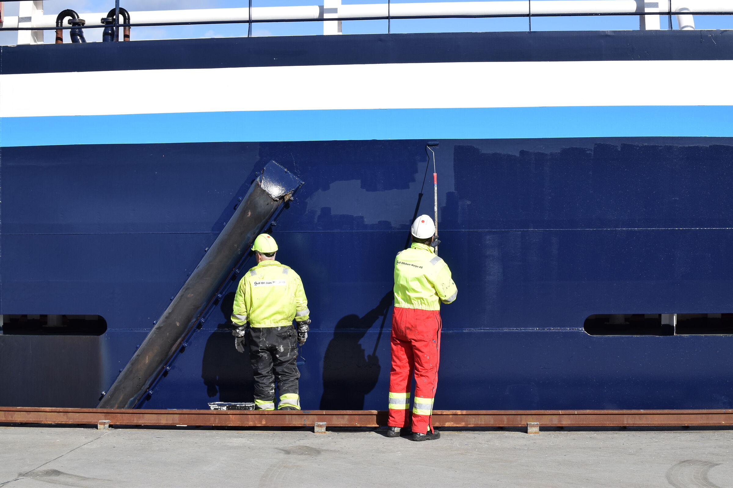 per verniciare una nave grande....