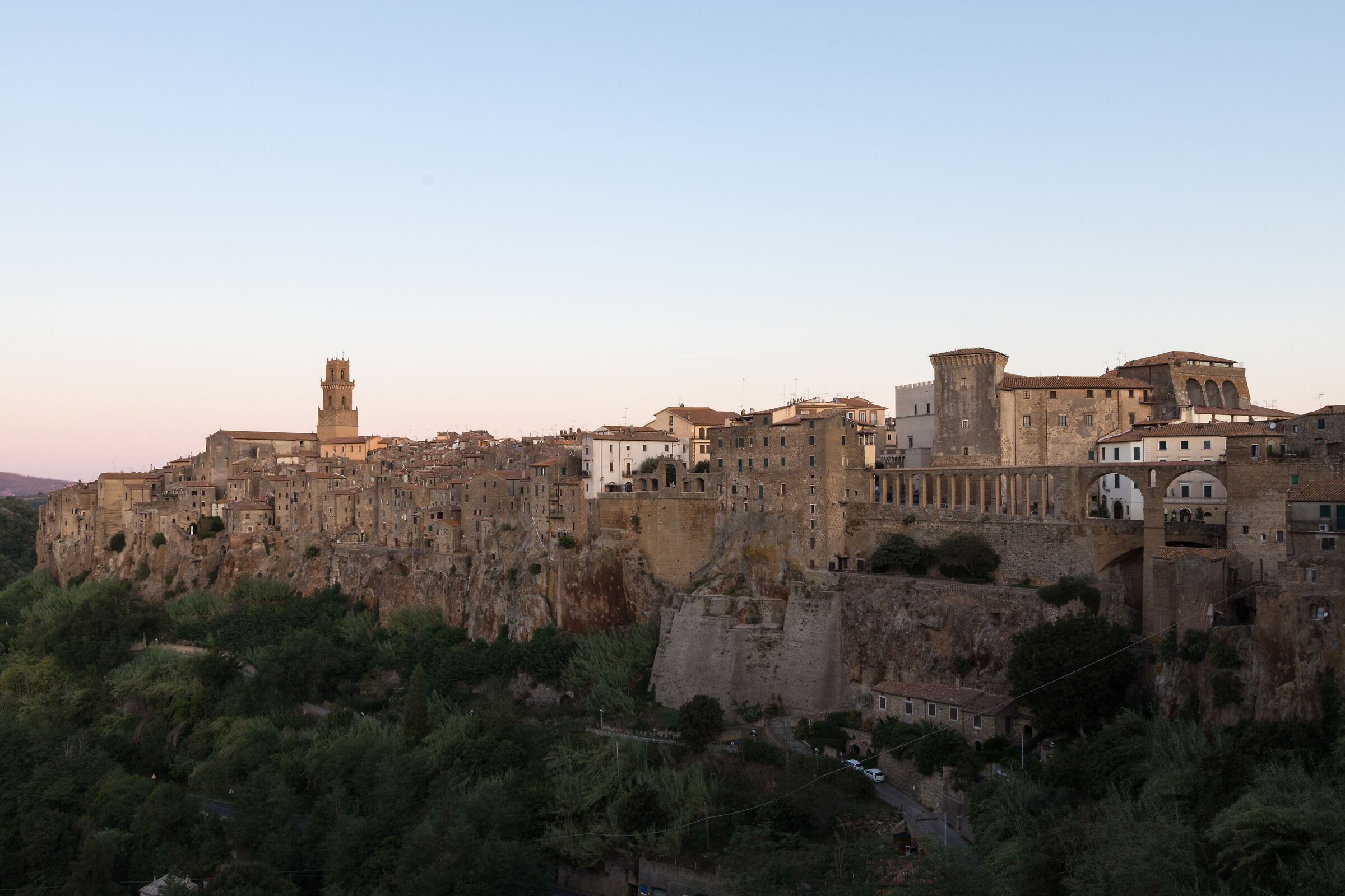 Pitigliano all'alba