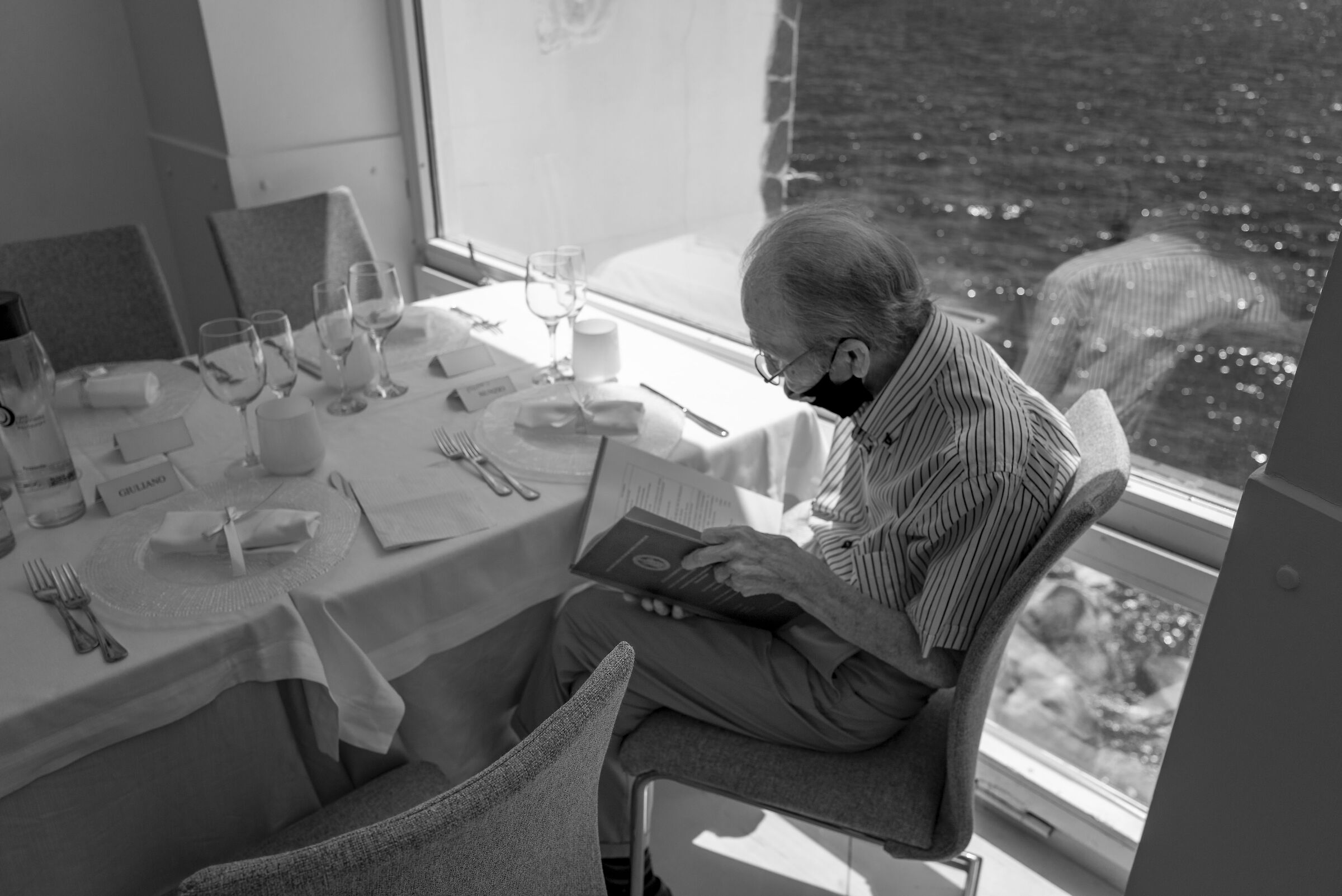 Assorto nella lettura