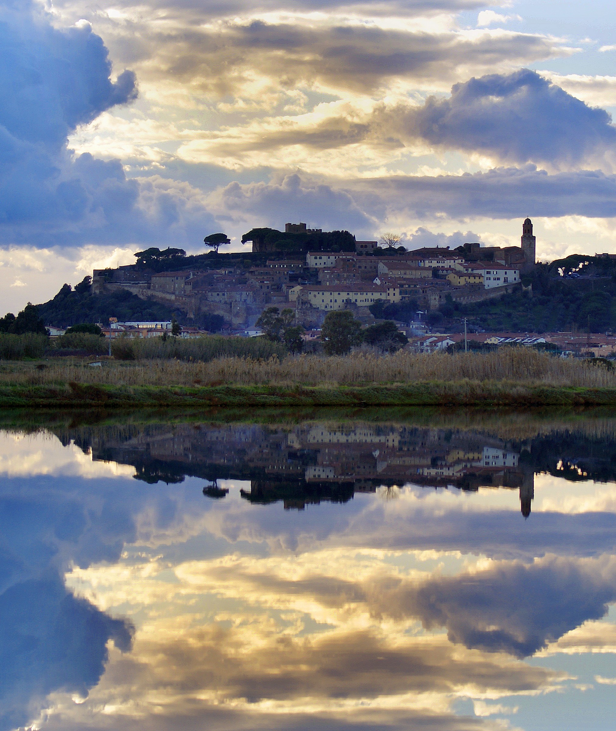 Reflections of Castiglione (gr)