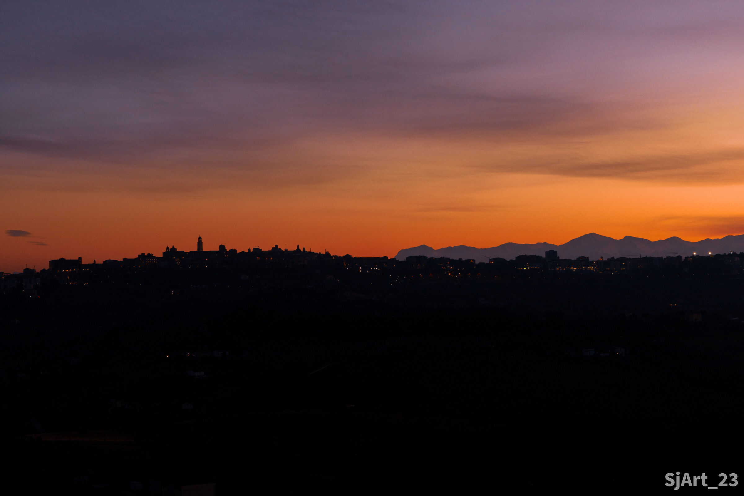 Macerata Silhouette