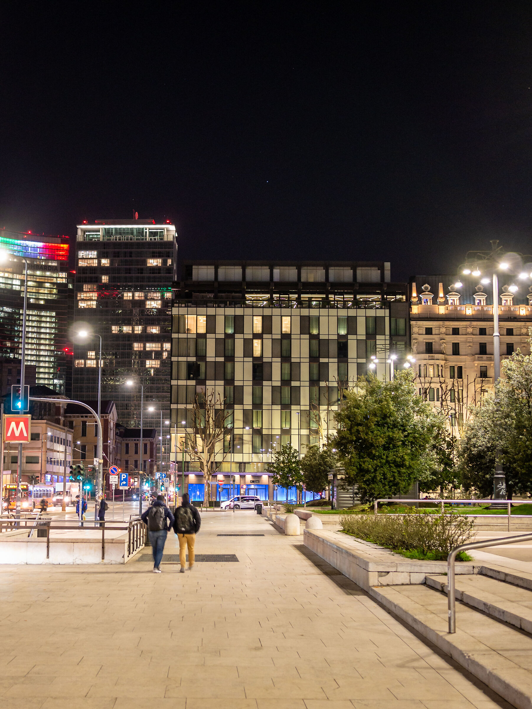 Piazza Duca D'aosta - Milan
