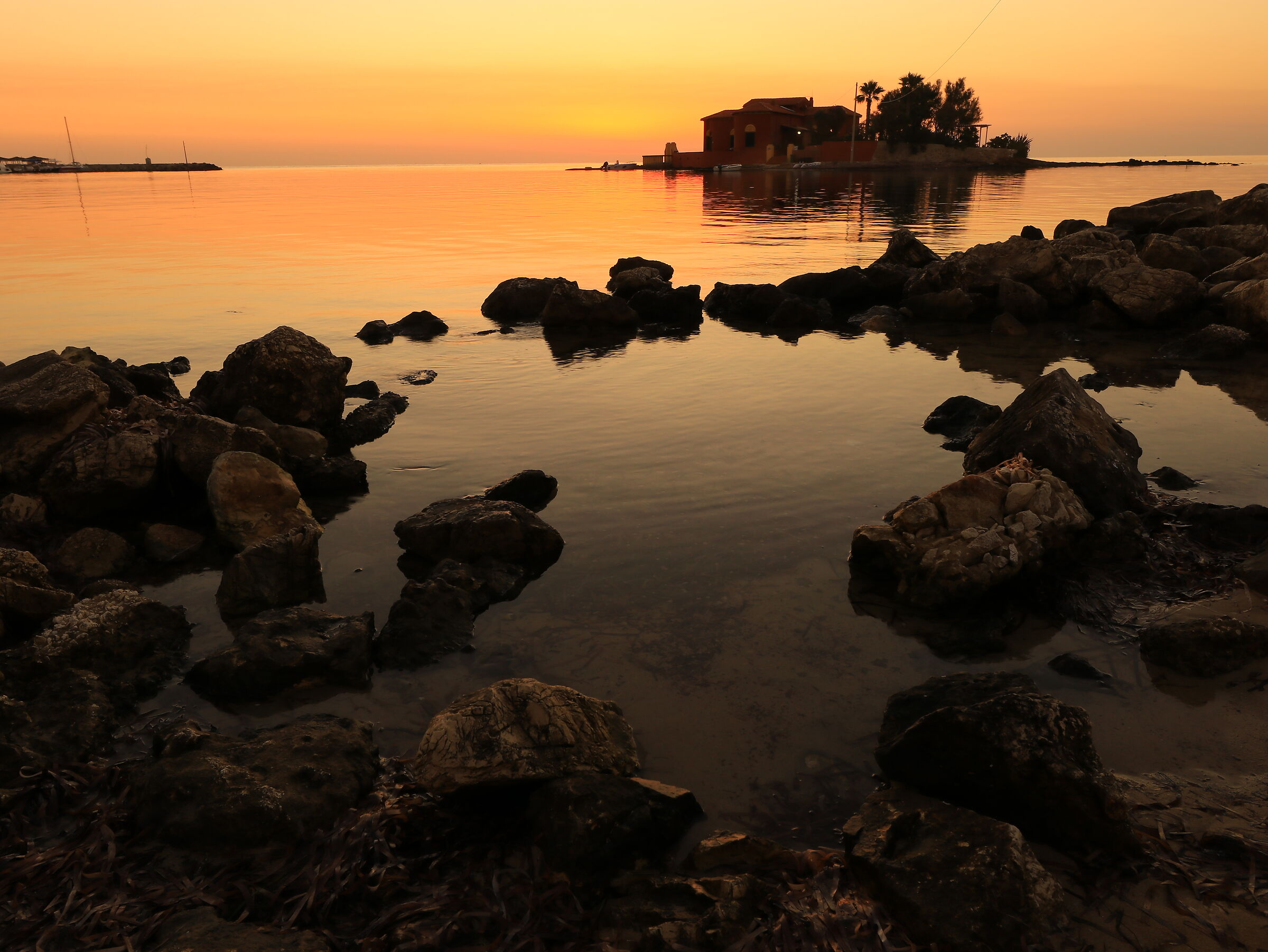 Sunrise in Marzamemi (the red house)