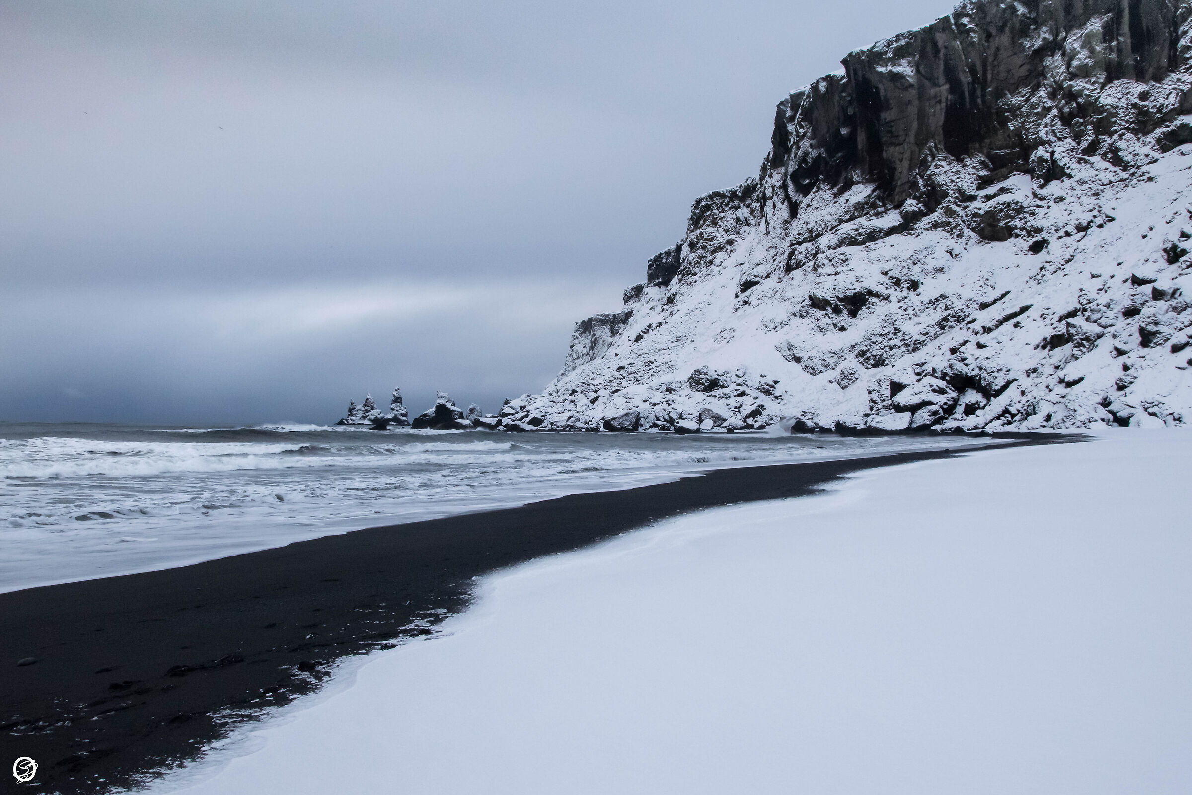 natural b&w- Vik- Islanda