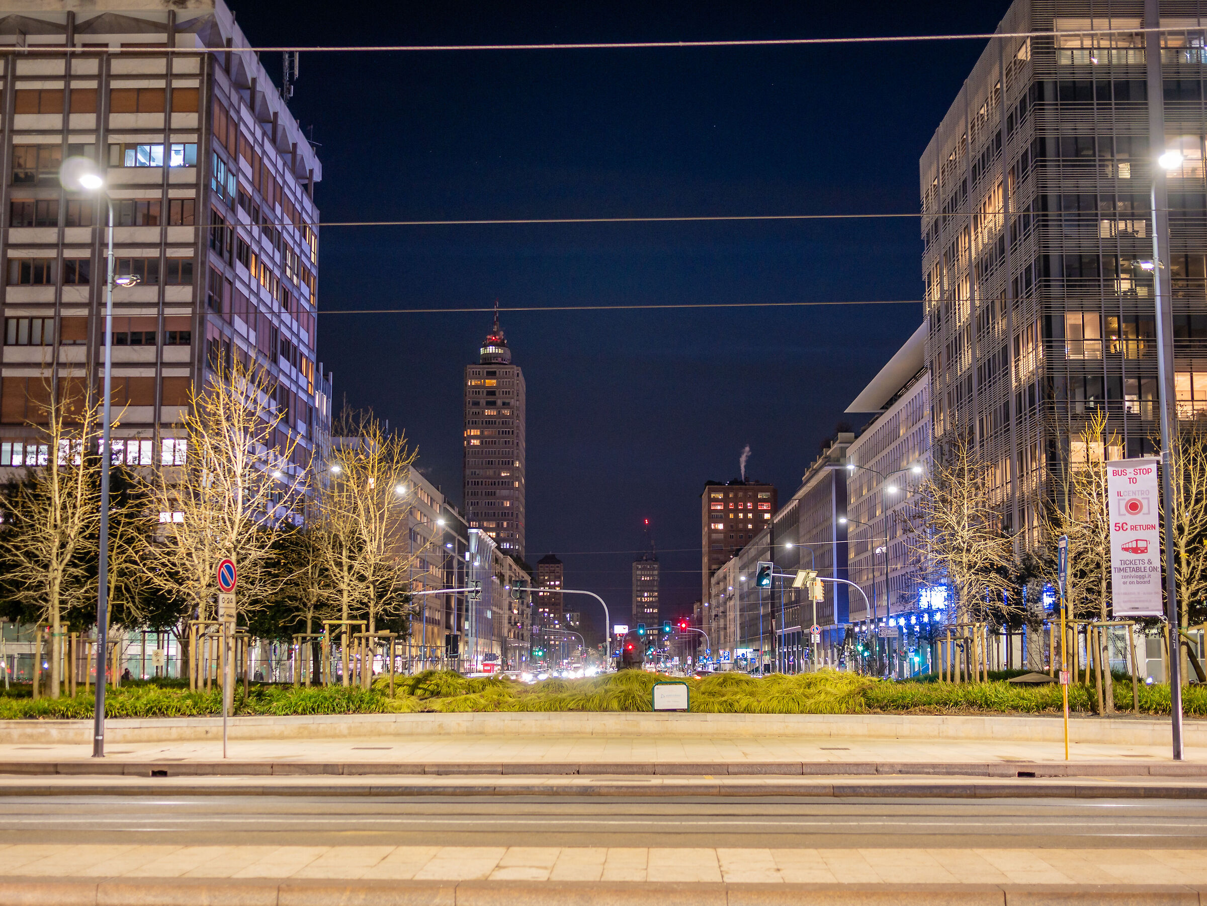 Via Vittor Pisani - Milan