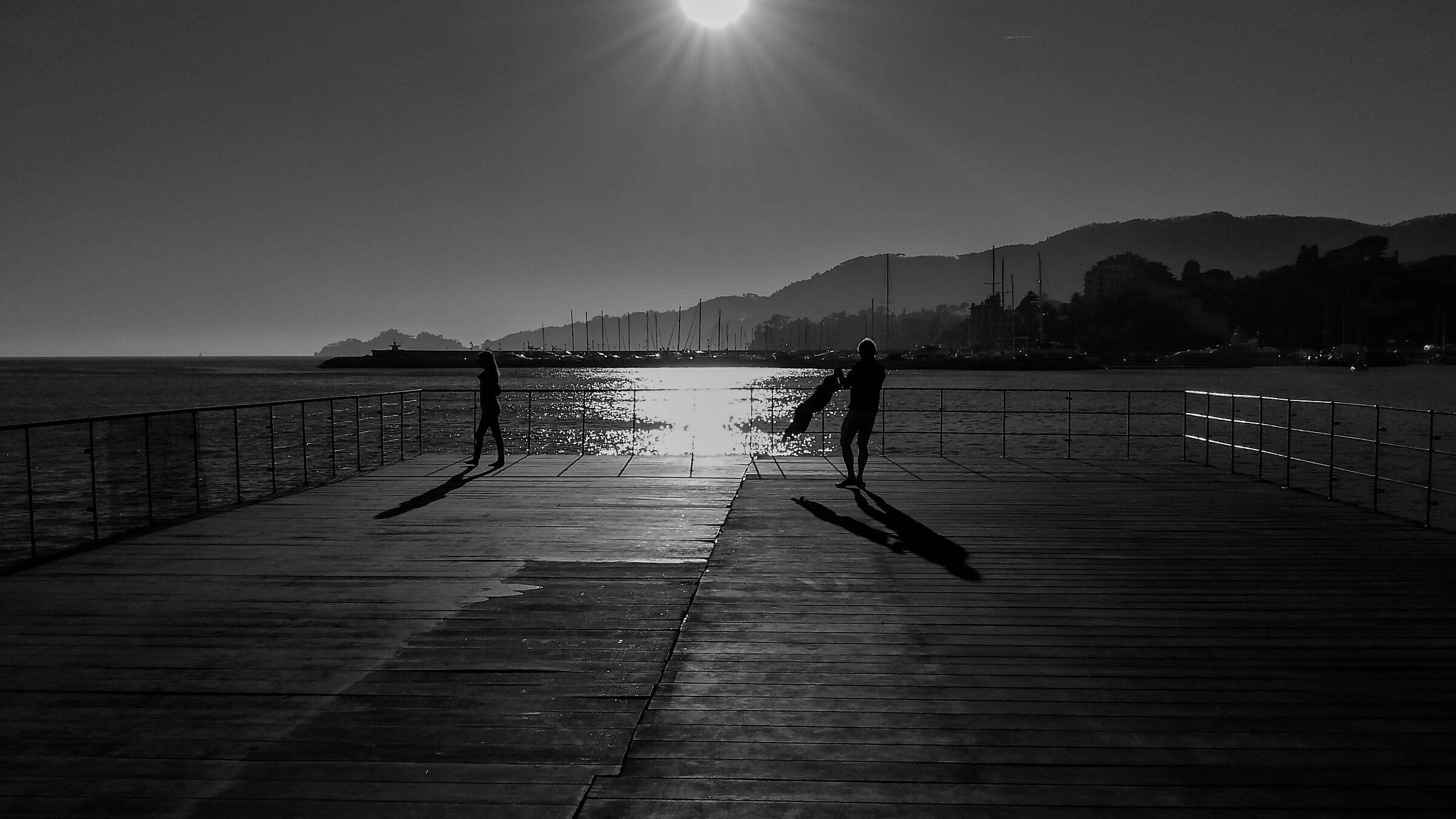 primi street con un vecchio smatphone