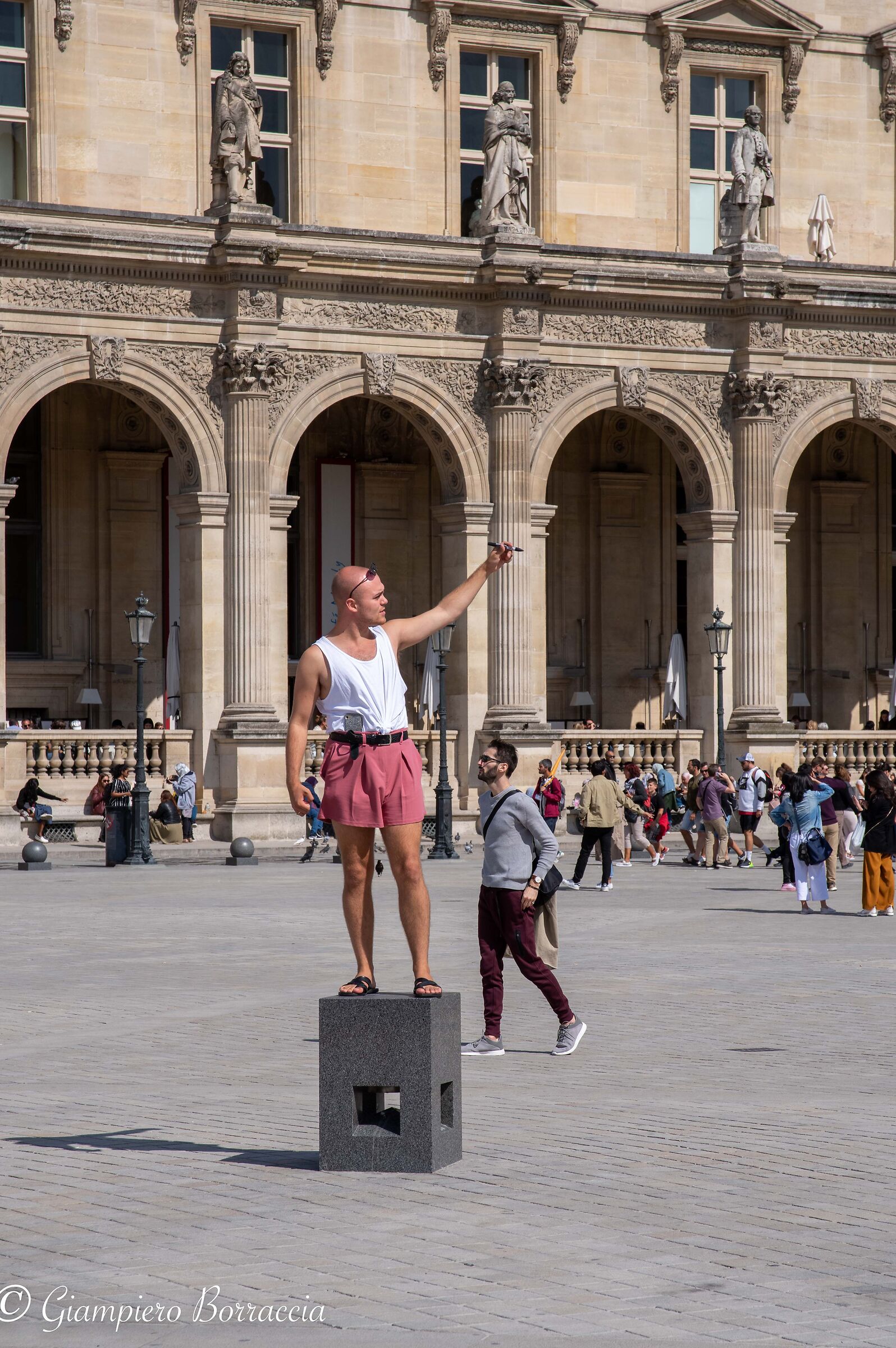 Pyramide du Louvre
