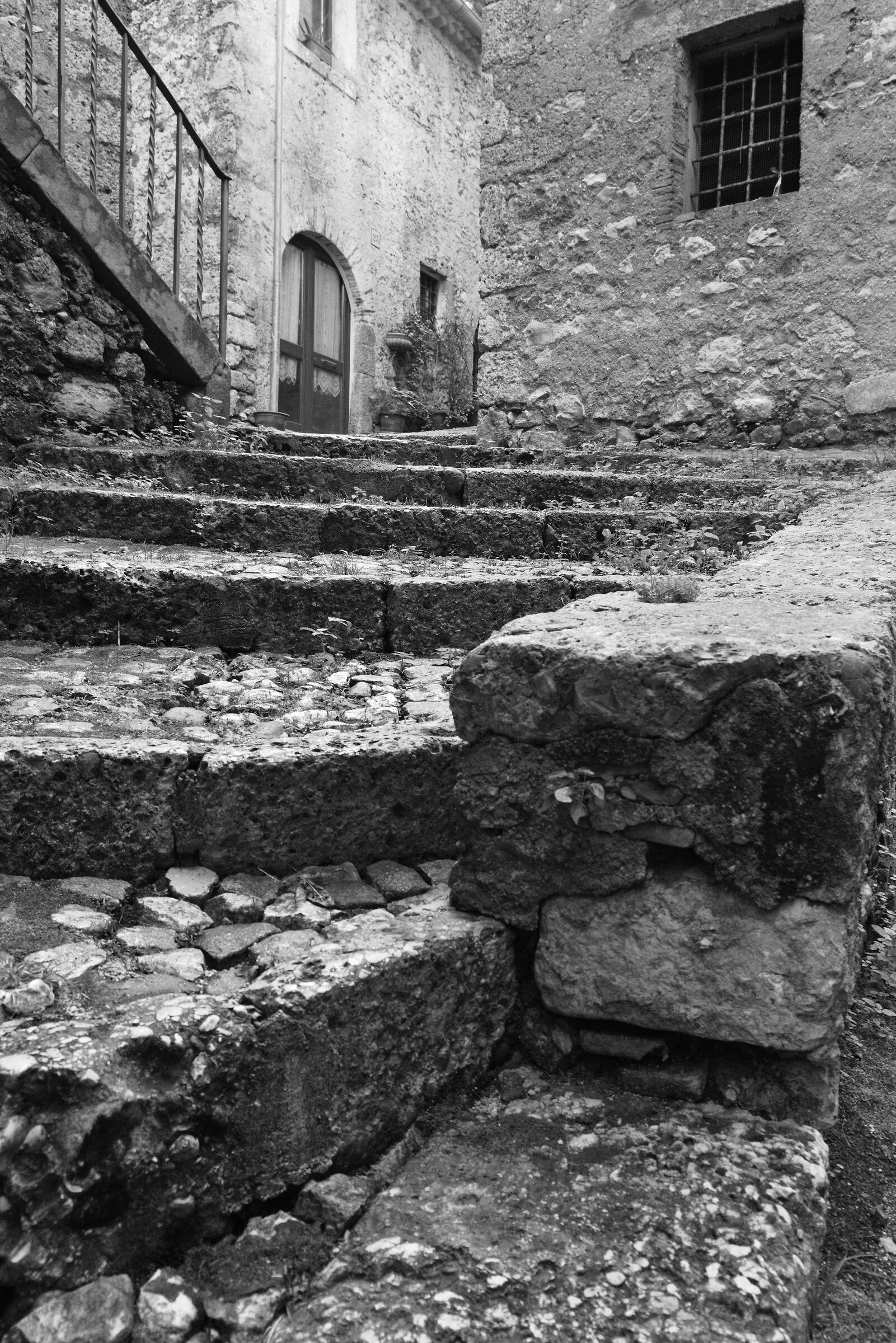 Tra le vie del borgo