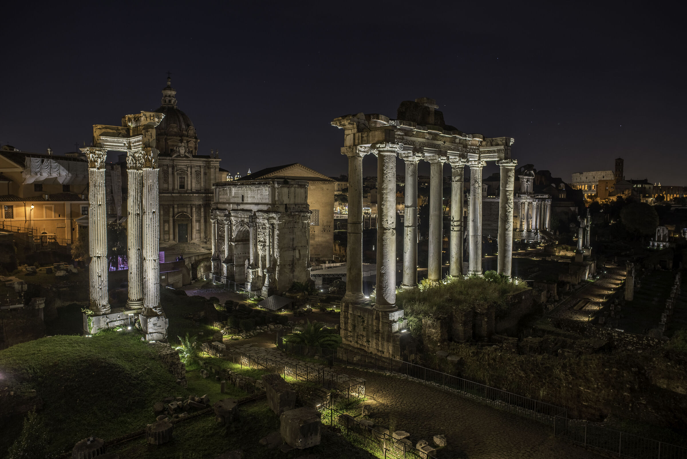 Fori Imperiali di notte