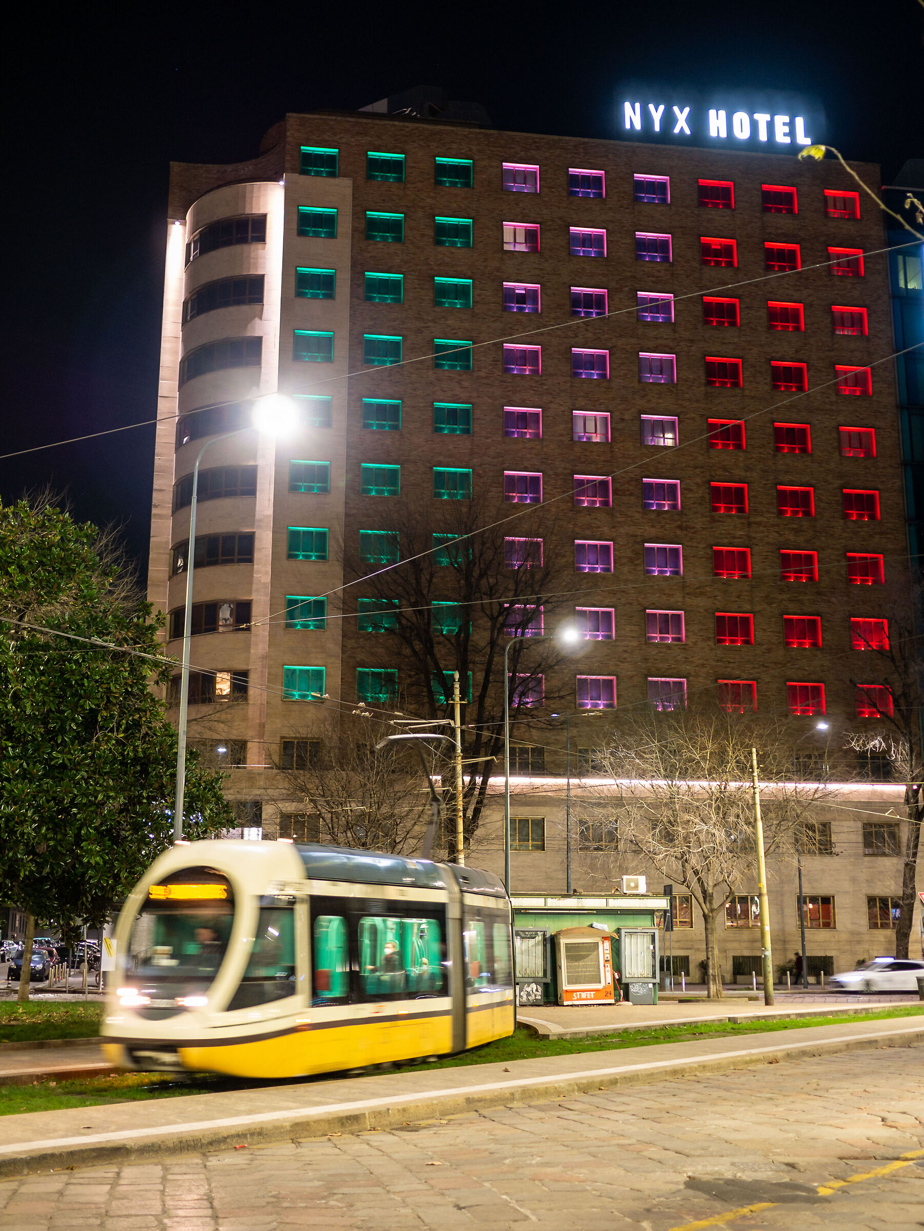 Piazza quattro Novembre - Milan