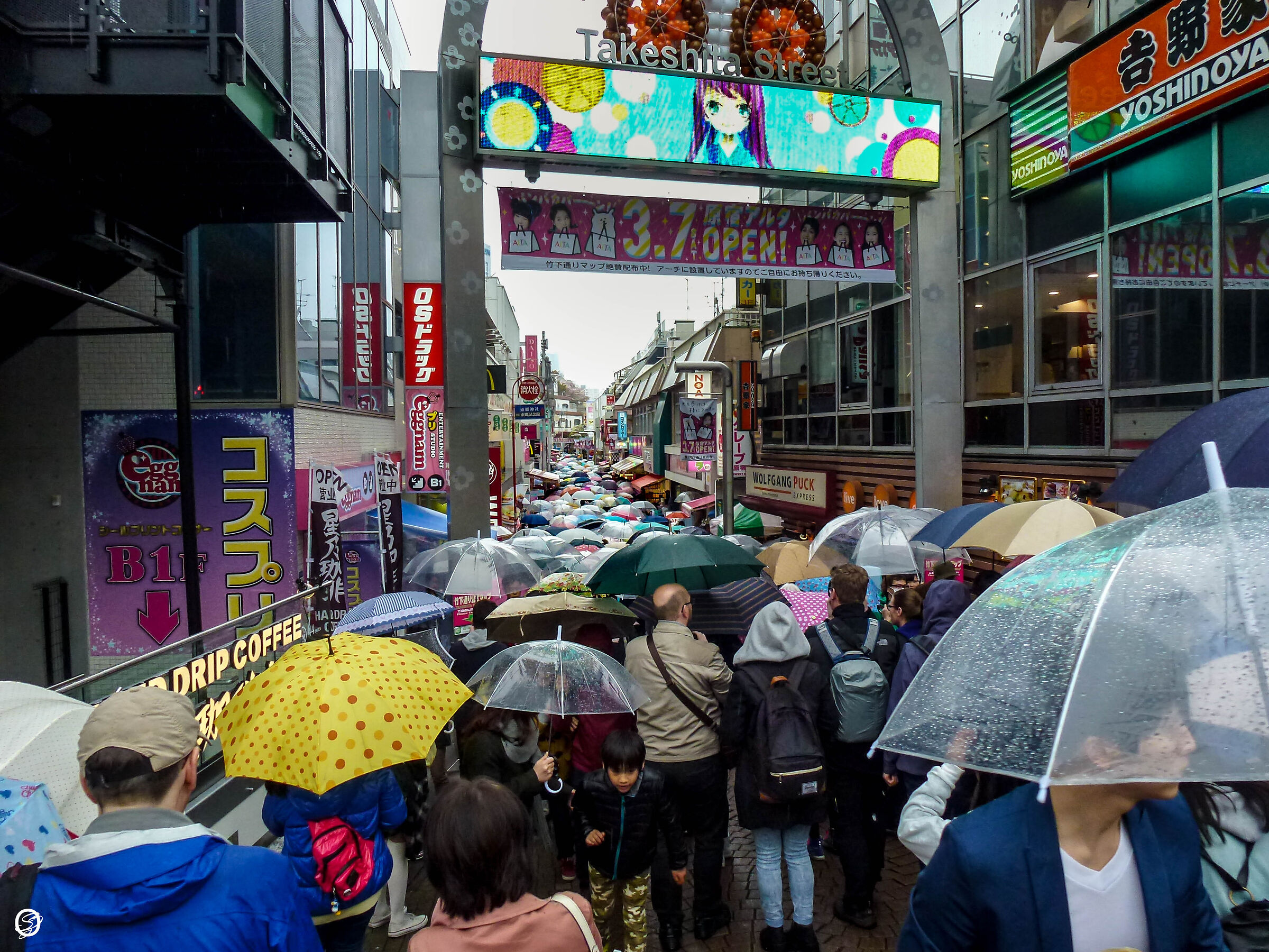 Rain?..no matter- Tokyo shopping