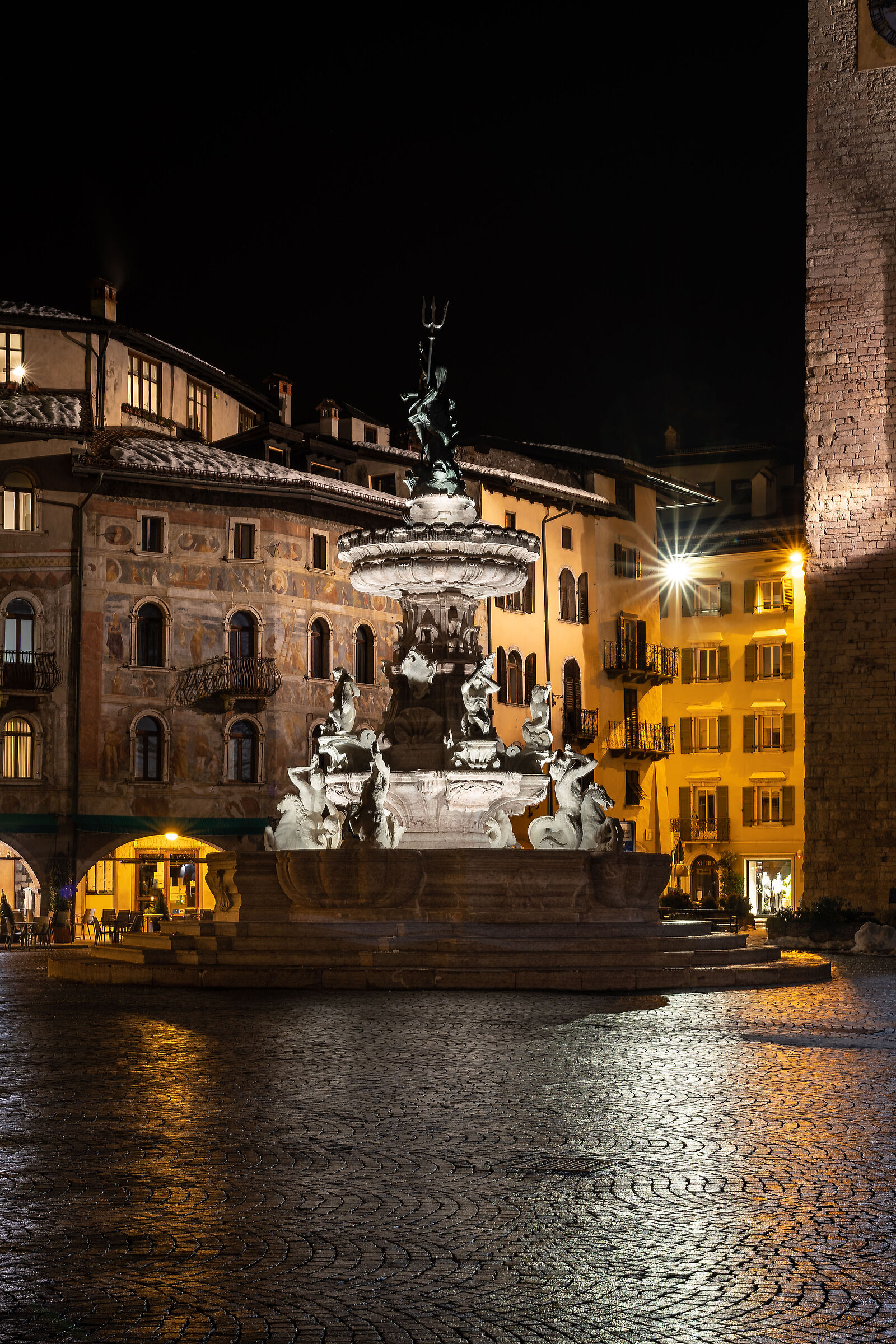 Fontana del Nettuno (Piazza Duomo Trento - Italia)
