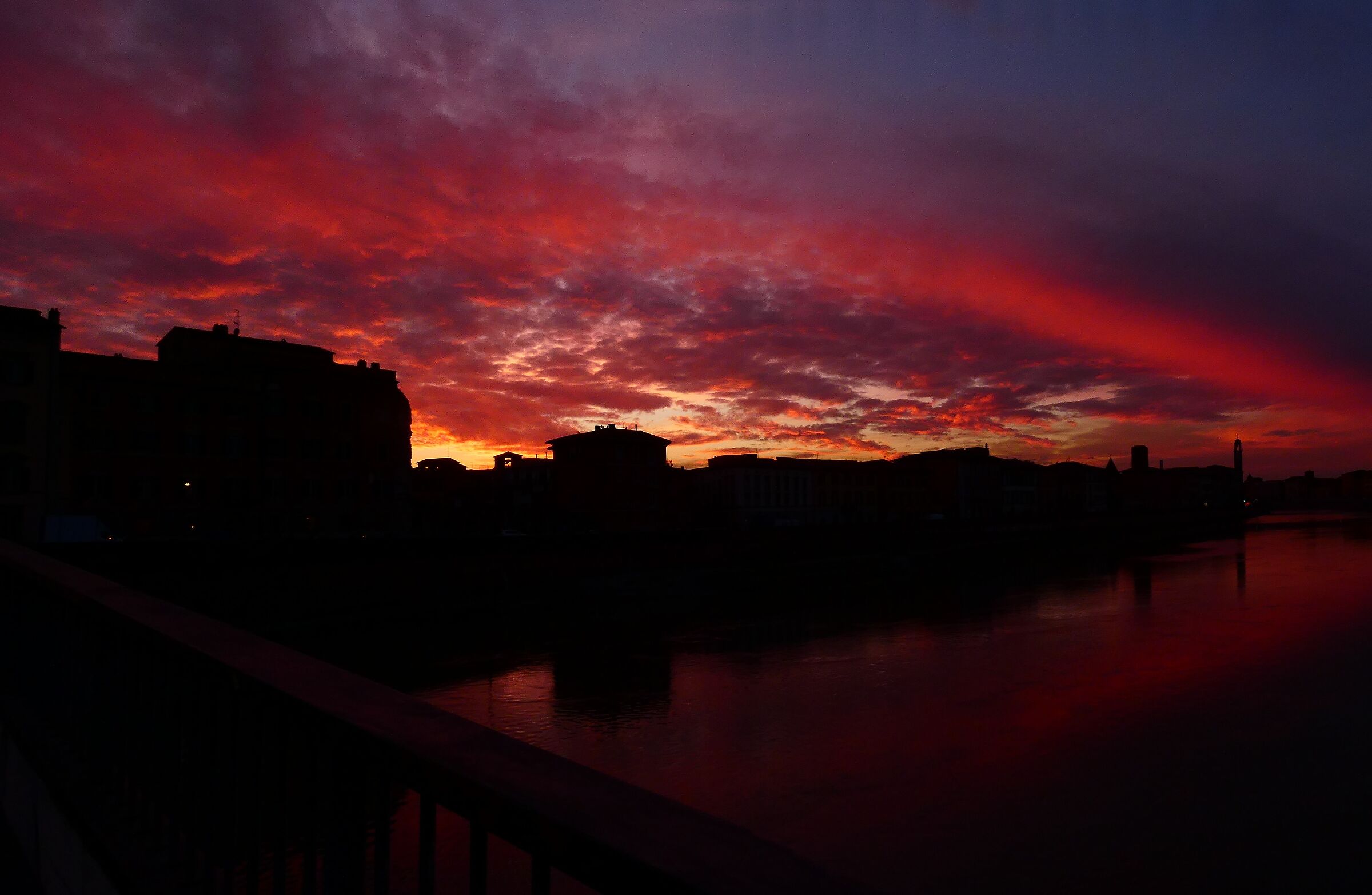 Tramonto su Pisa