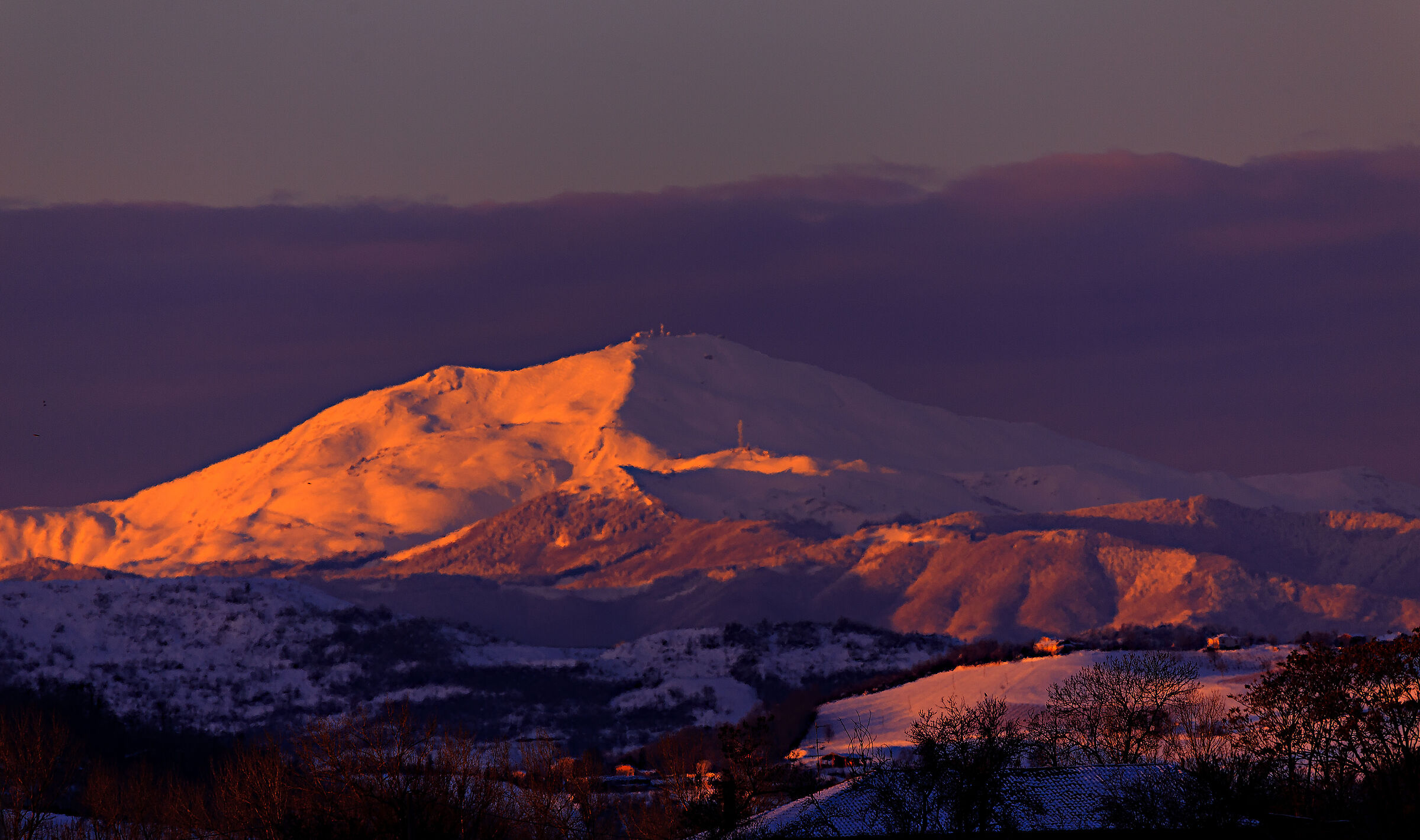 Monte Cimone all'alba.