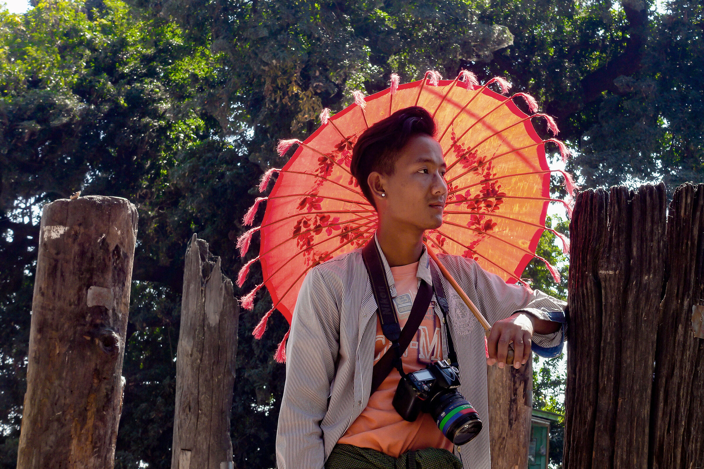 ELEGANT PHOTOGRAPHER