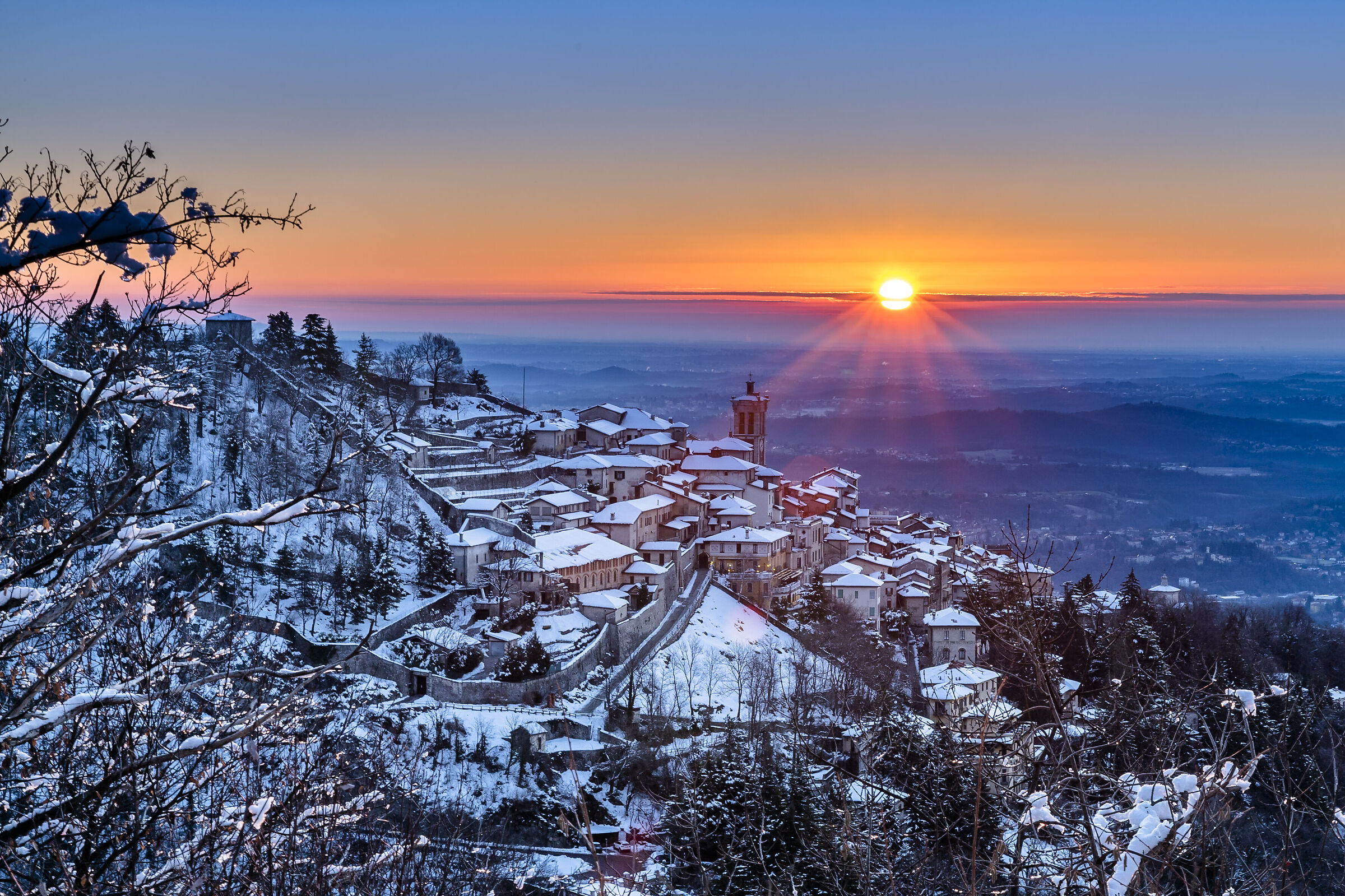 Sacromonte innevato all'alba