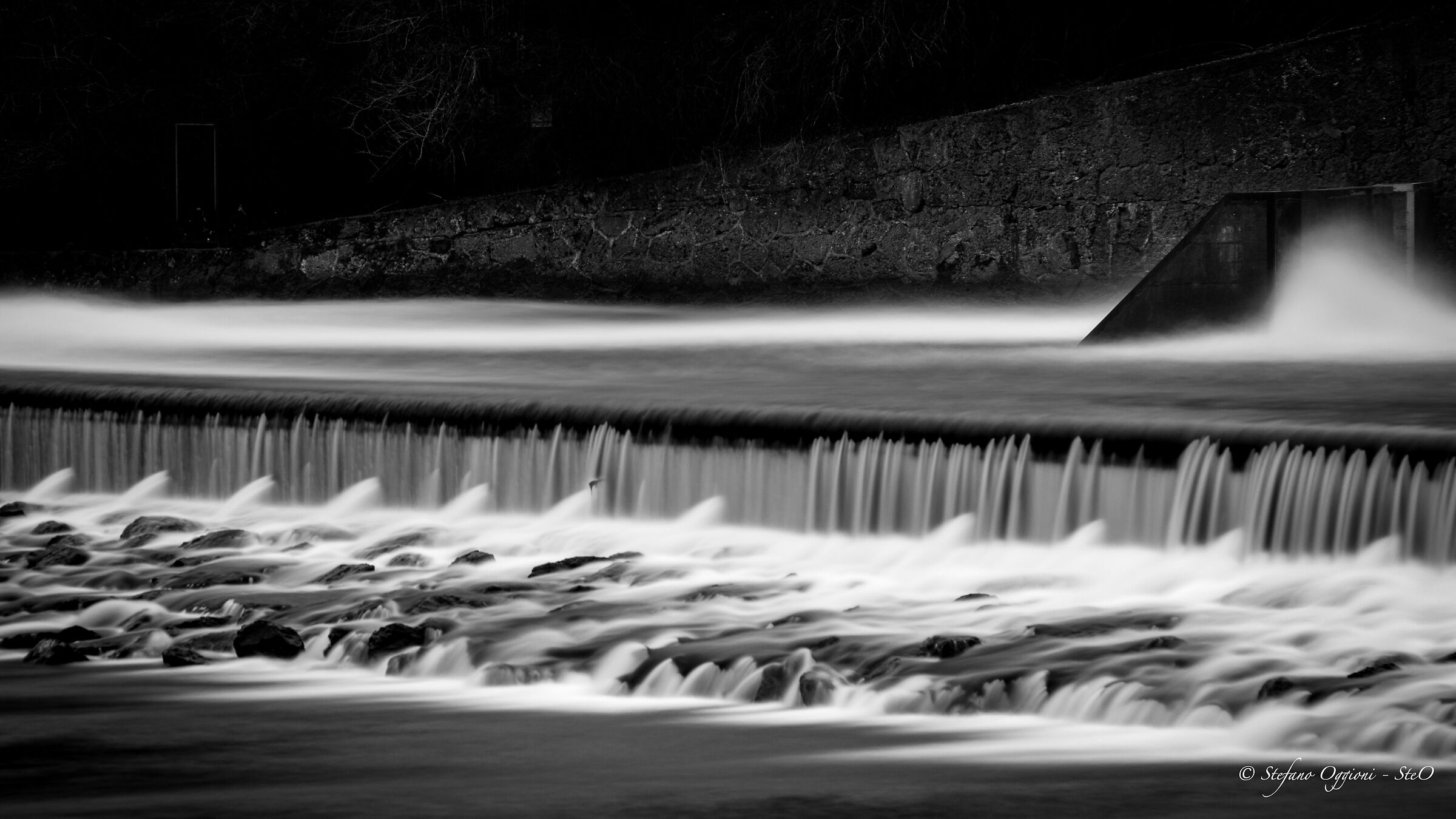 Diga sul fiume Adda