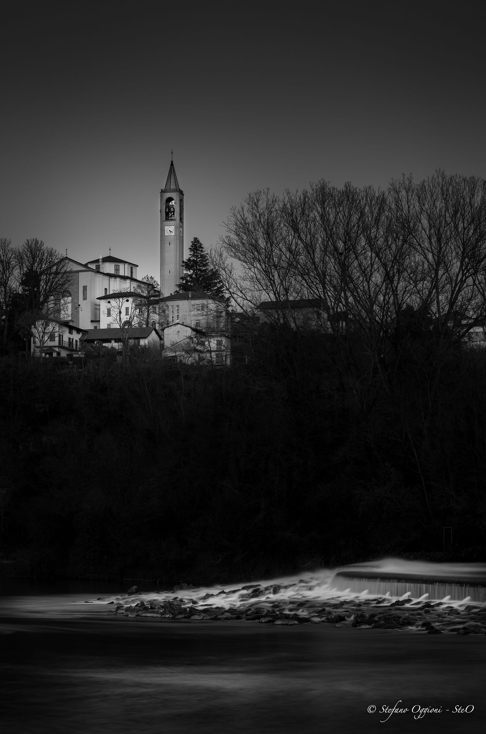 Chiesa di San Gervasio e fiume Adda