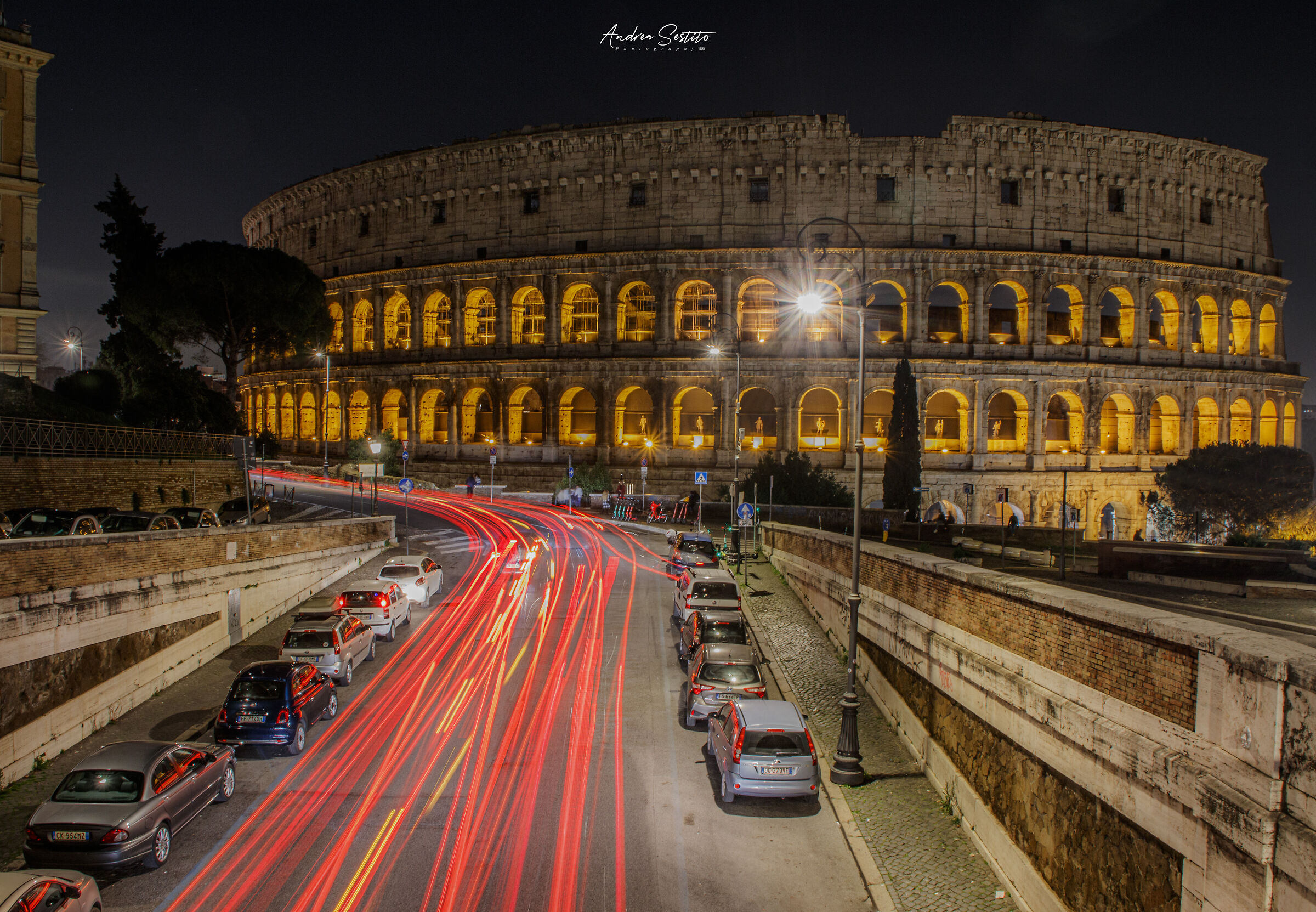 Colosseo e scie