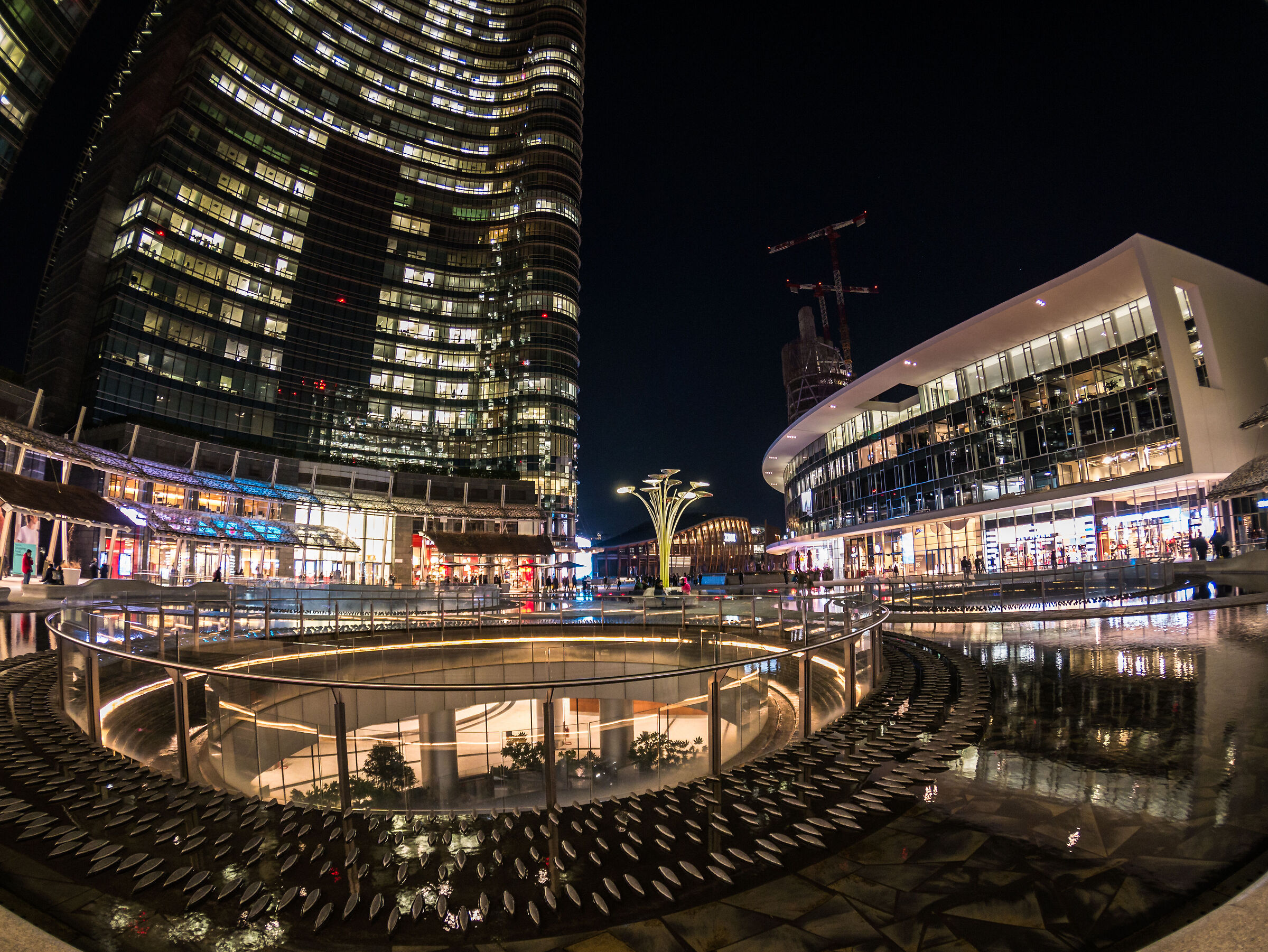 Piazza gae Aulenti - Milan