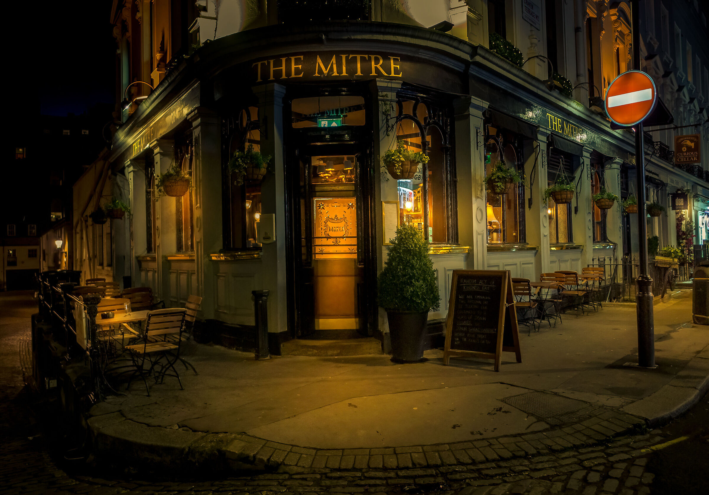 London, The Mitre Public House, Paddington