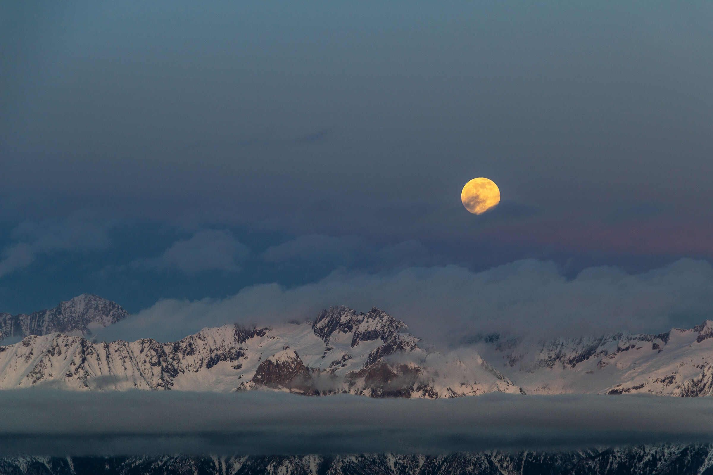Spunta la luna dal monte...