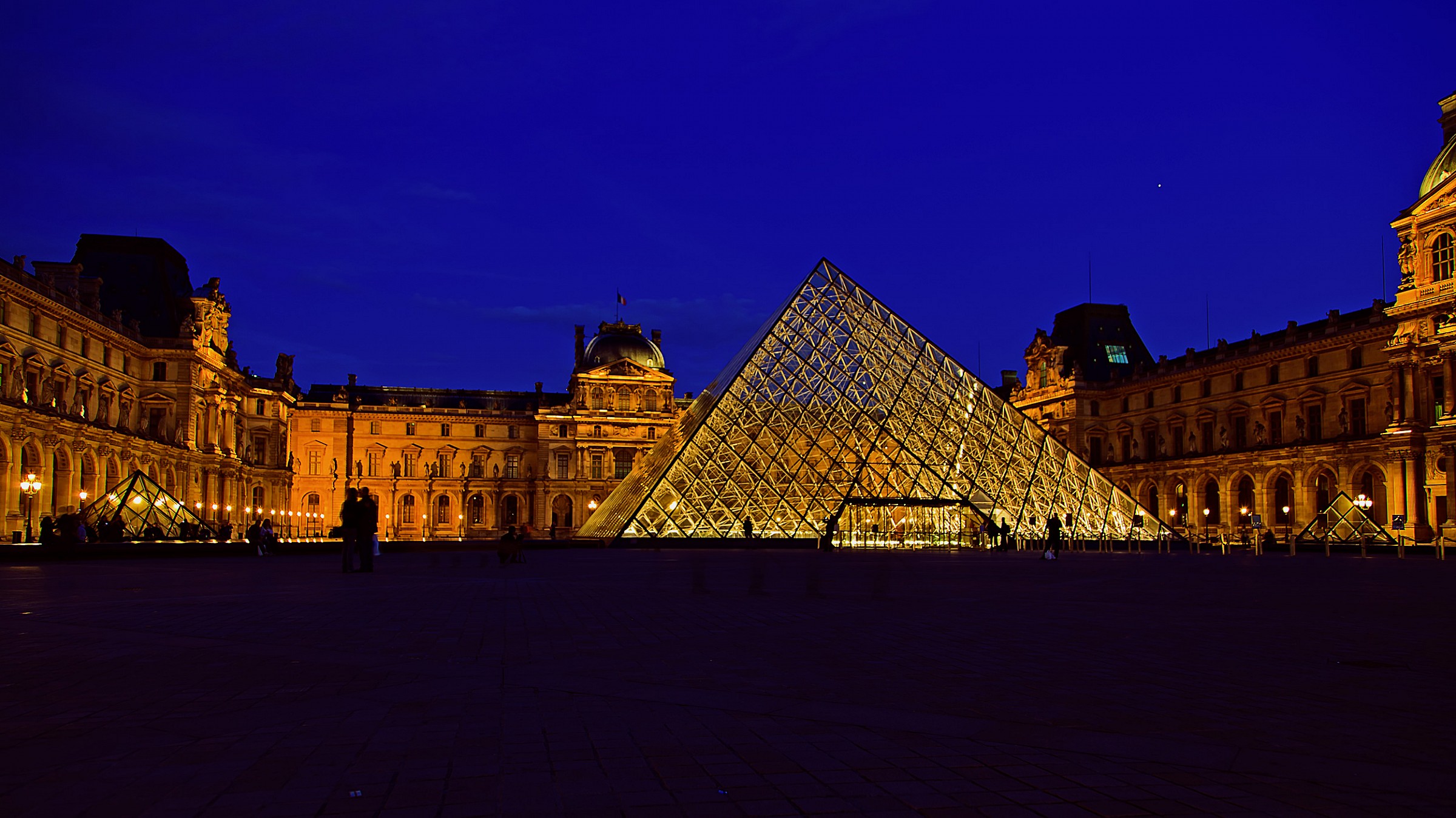 Notturno al Louvre 2