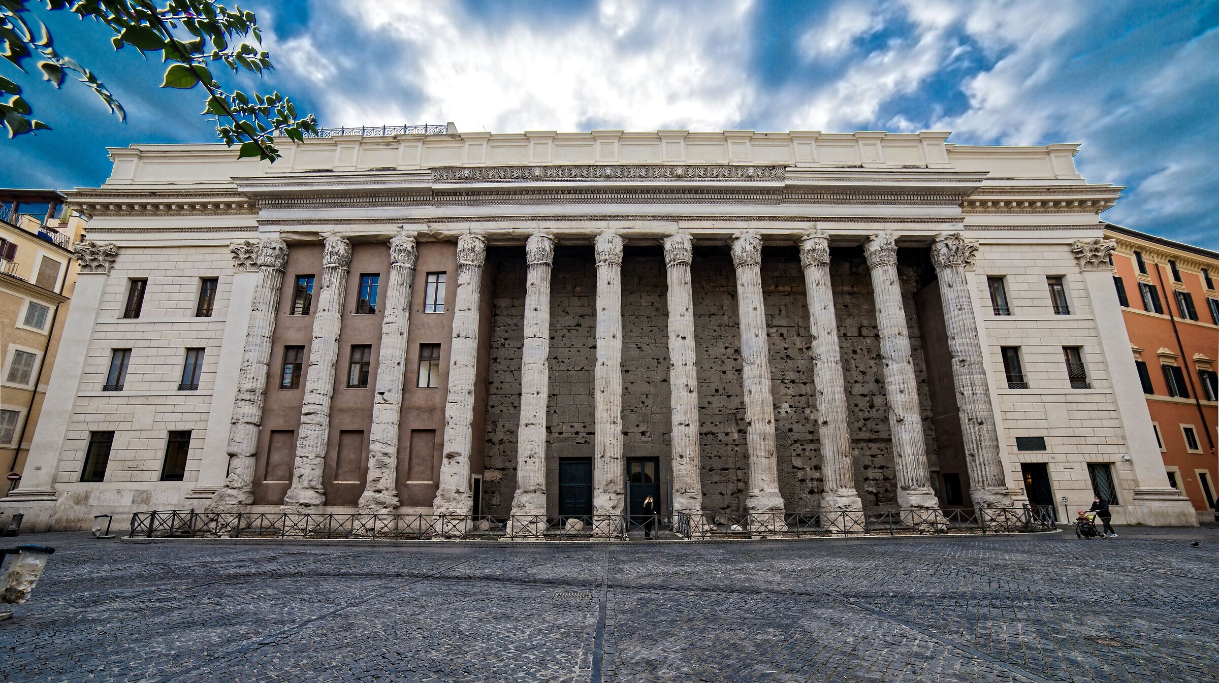 Piazza di pietra