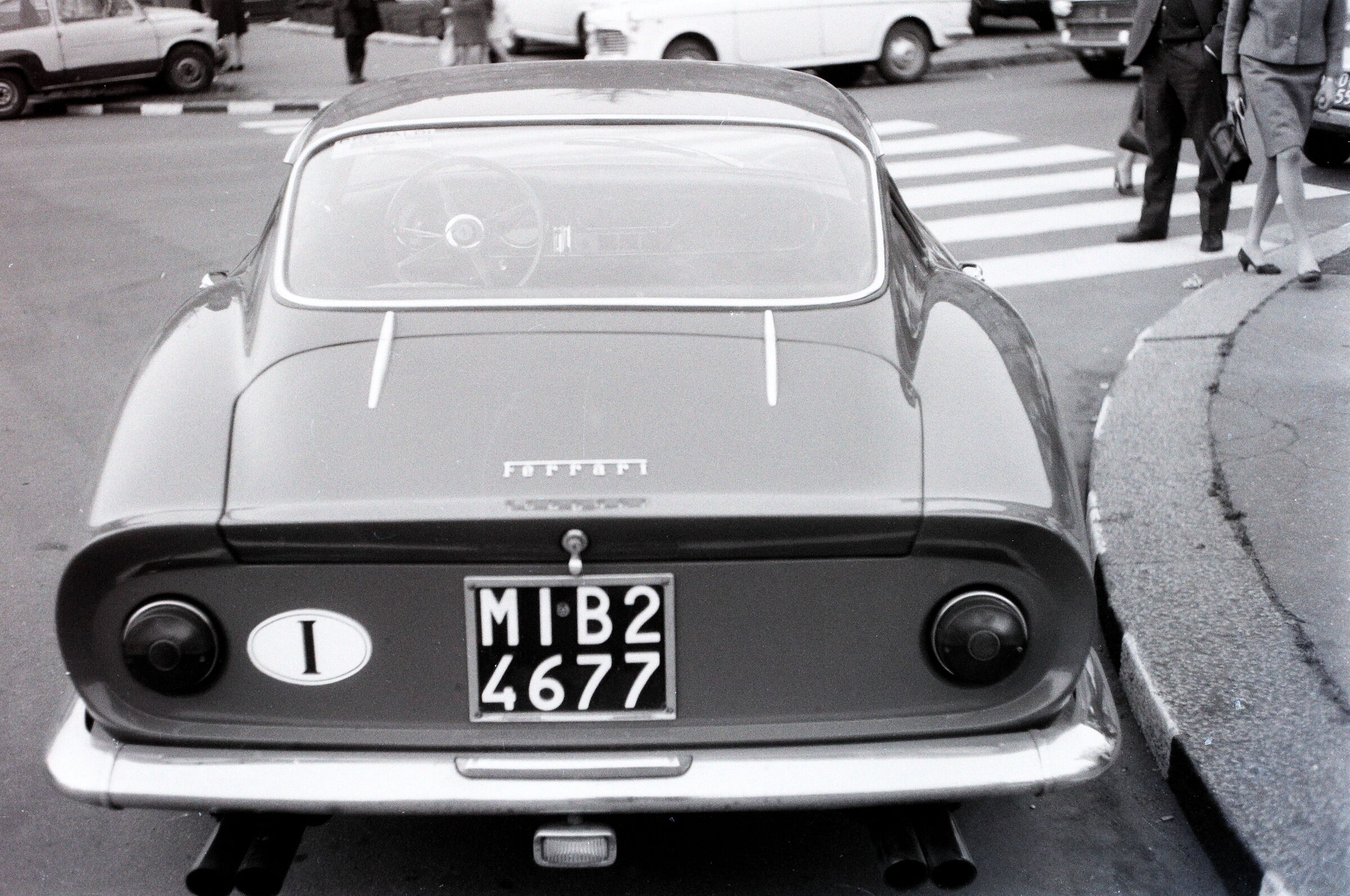 Canonet fotografa Ferrari 275 GTB - Milano 1966