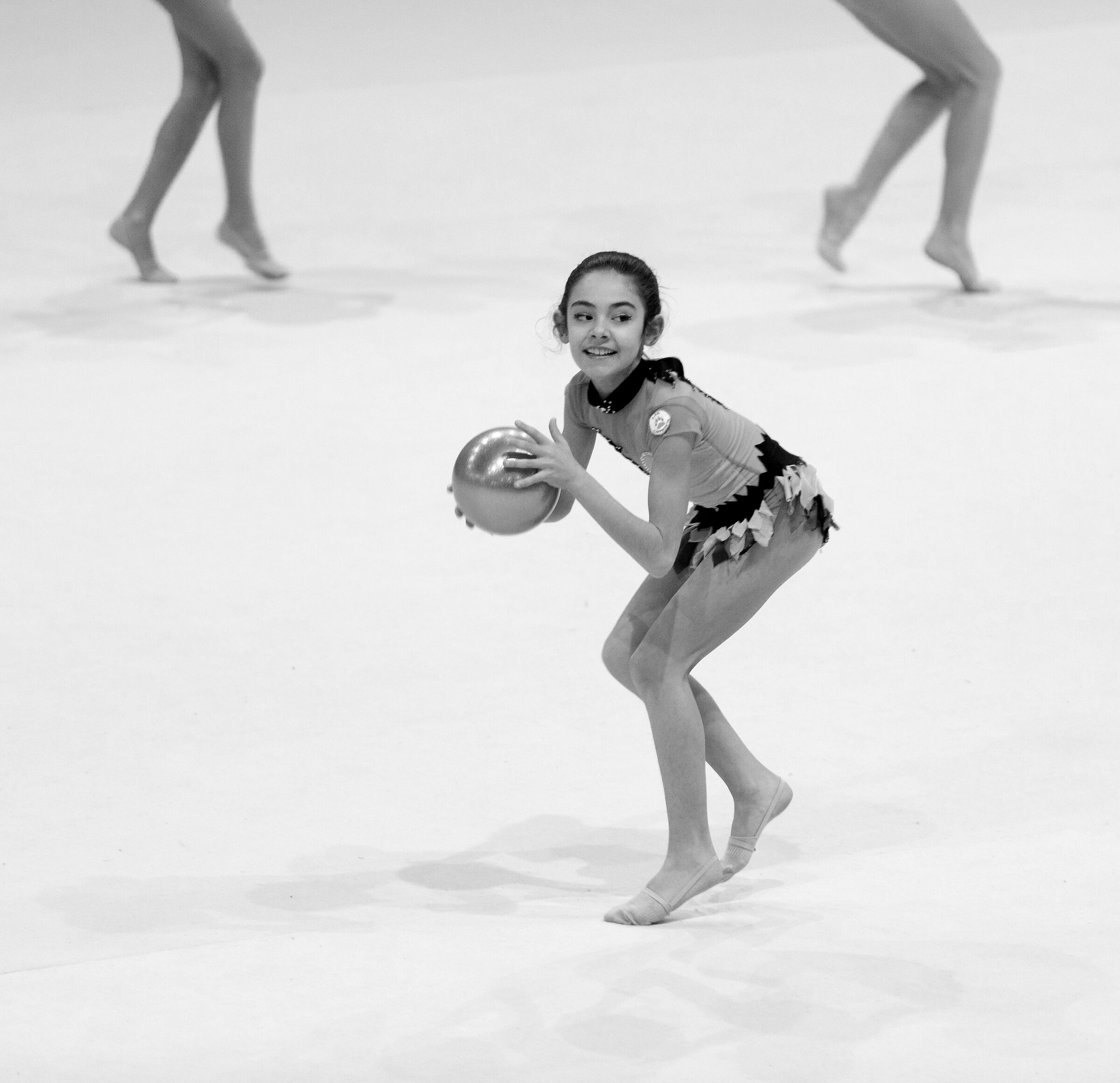 Ginnasta tra le ritmiche.