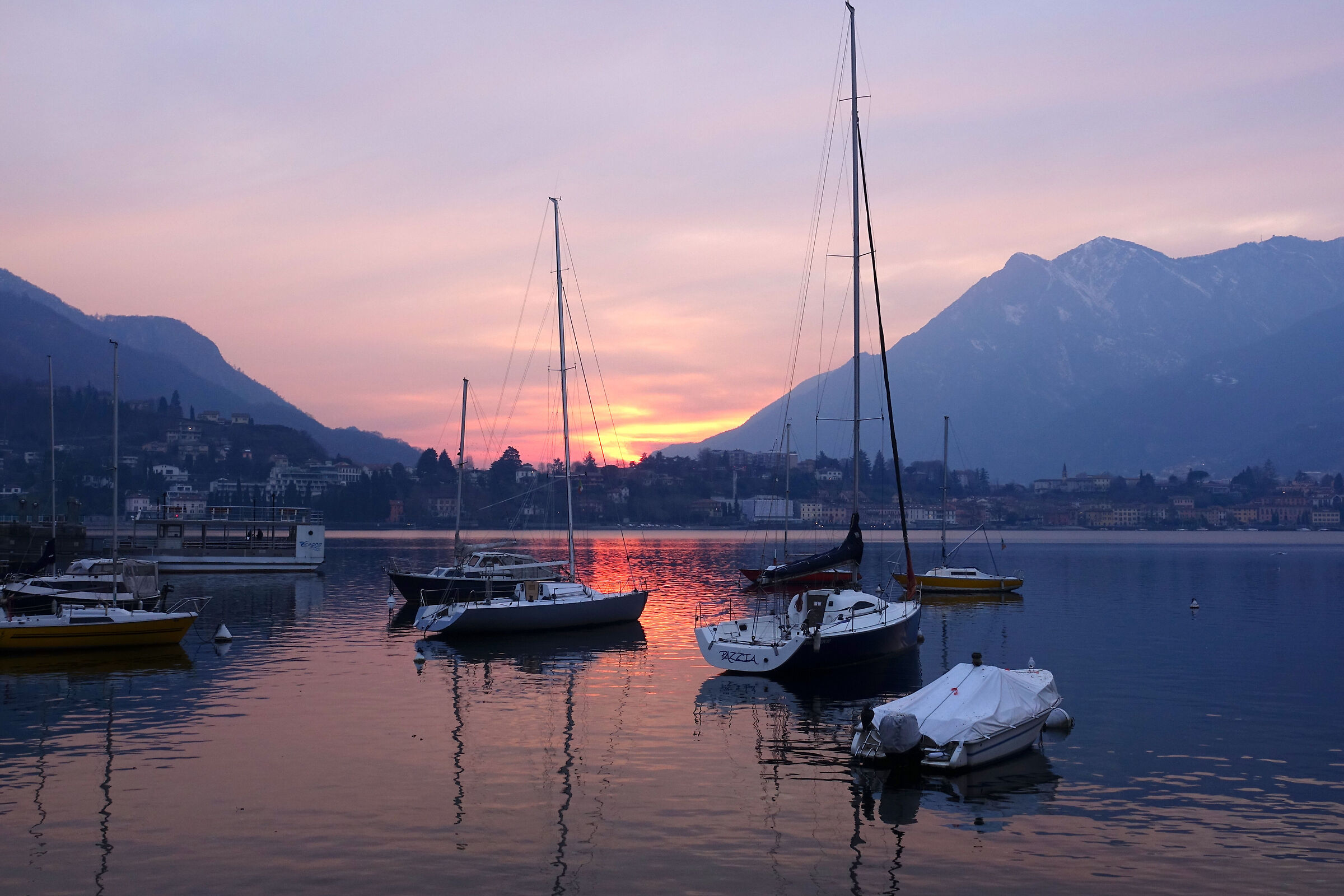Tramonto sul lago di Lecco