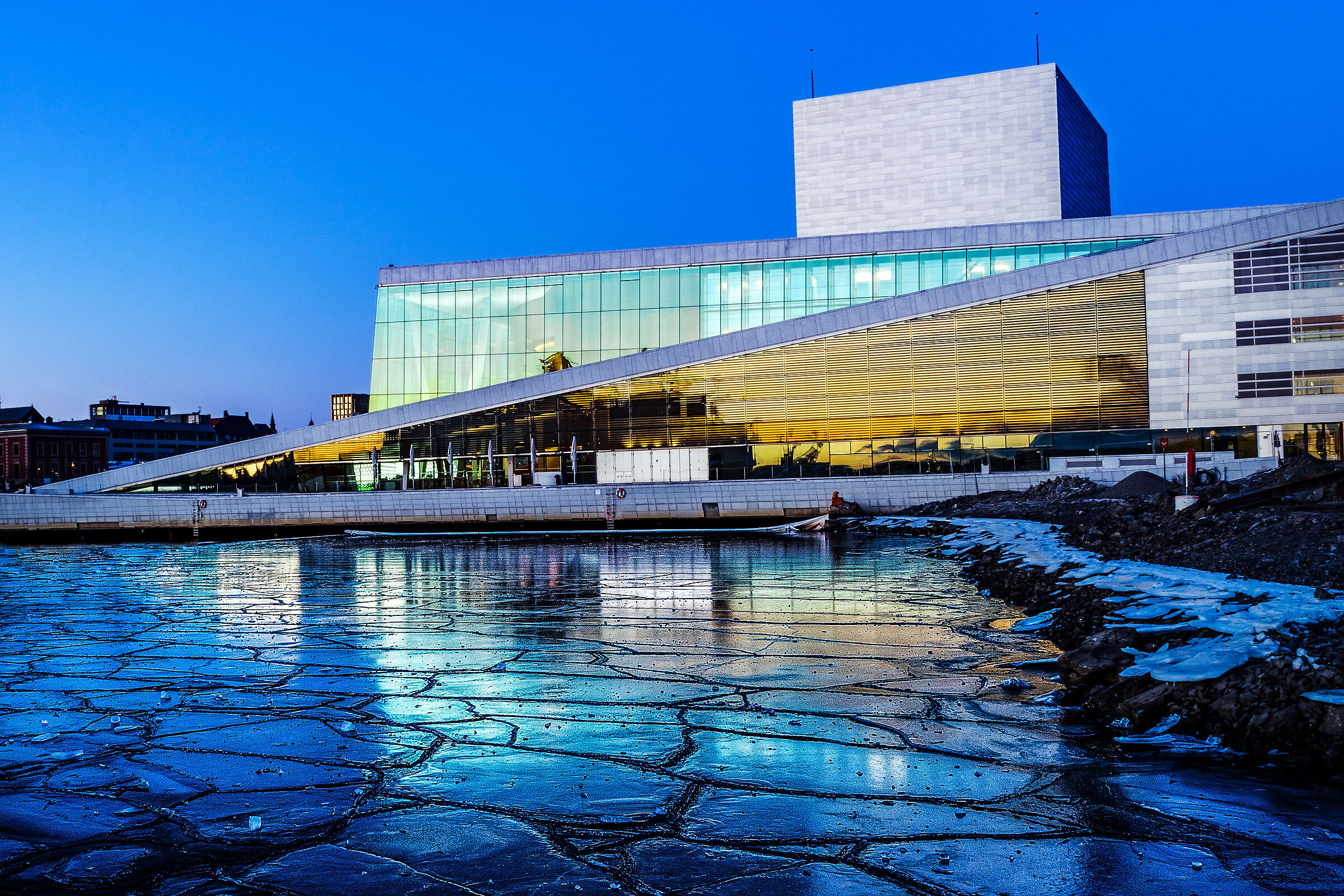 Icy night in Oslo