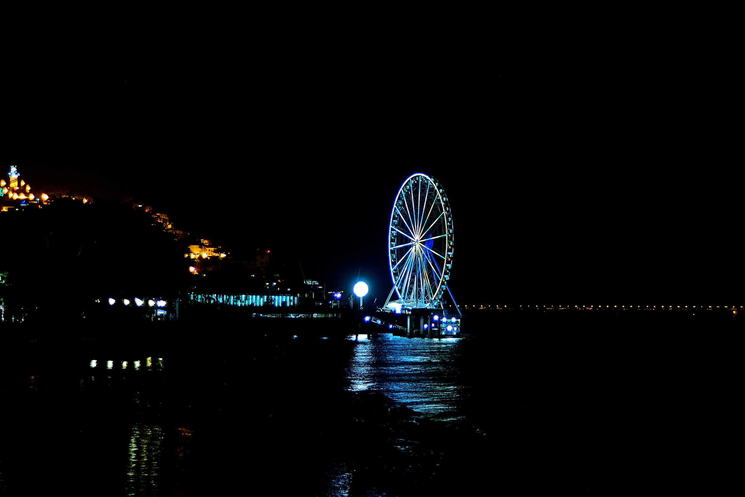 Guayaquil en la noche
