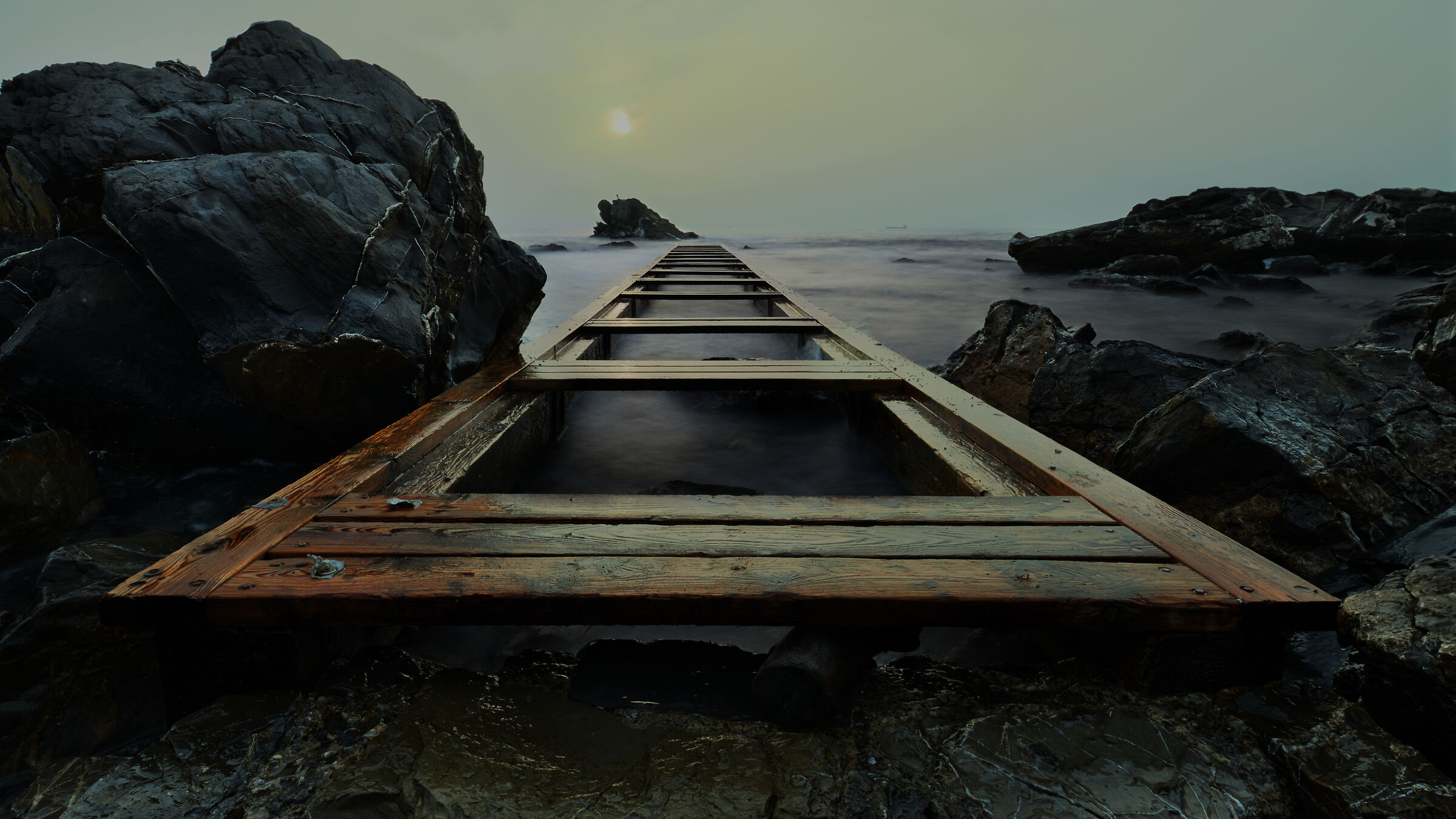 To the horizon and beyond