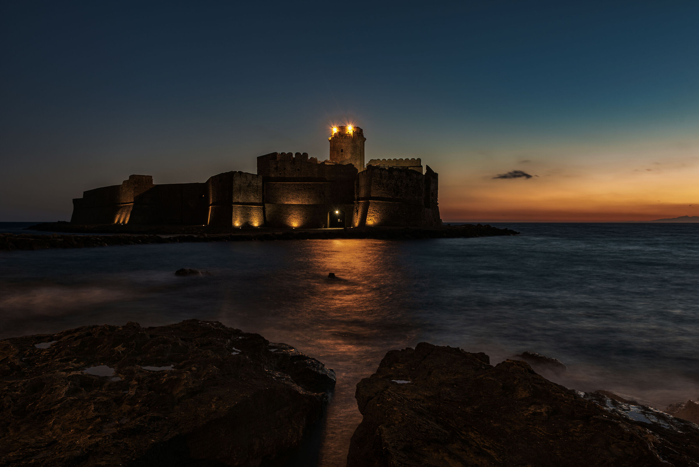 Fortezza contro nemici invisibili