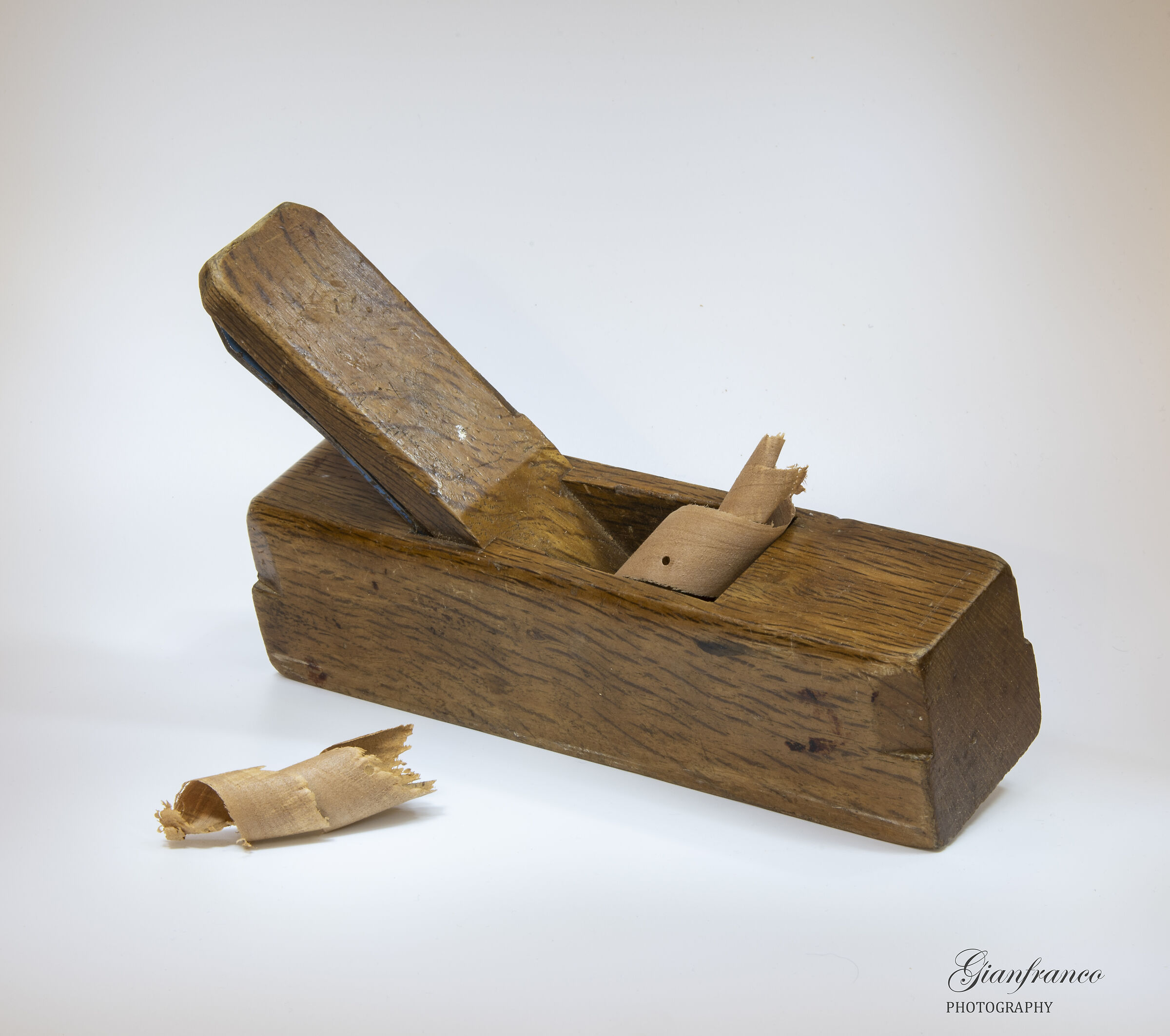 Art and Crafts, history is told by looking!